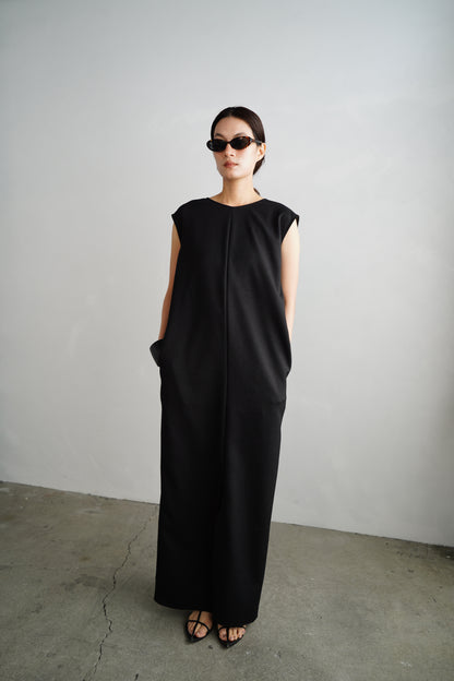 V Back Dress / BLACK