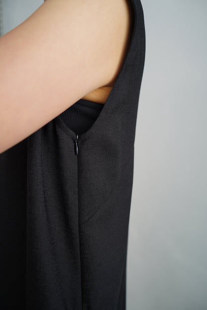 V Back Dress / BLACK