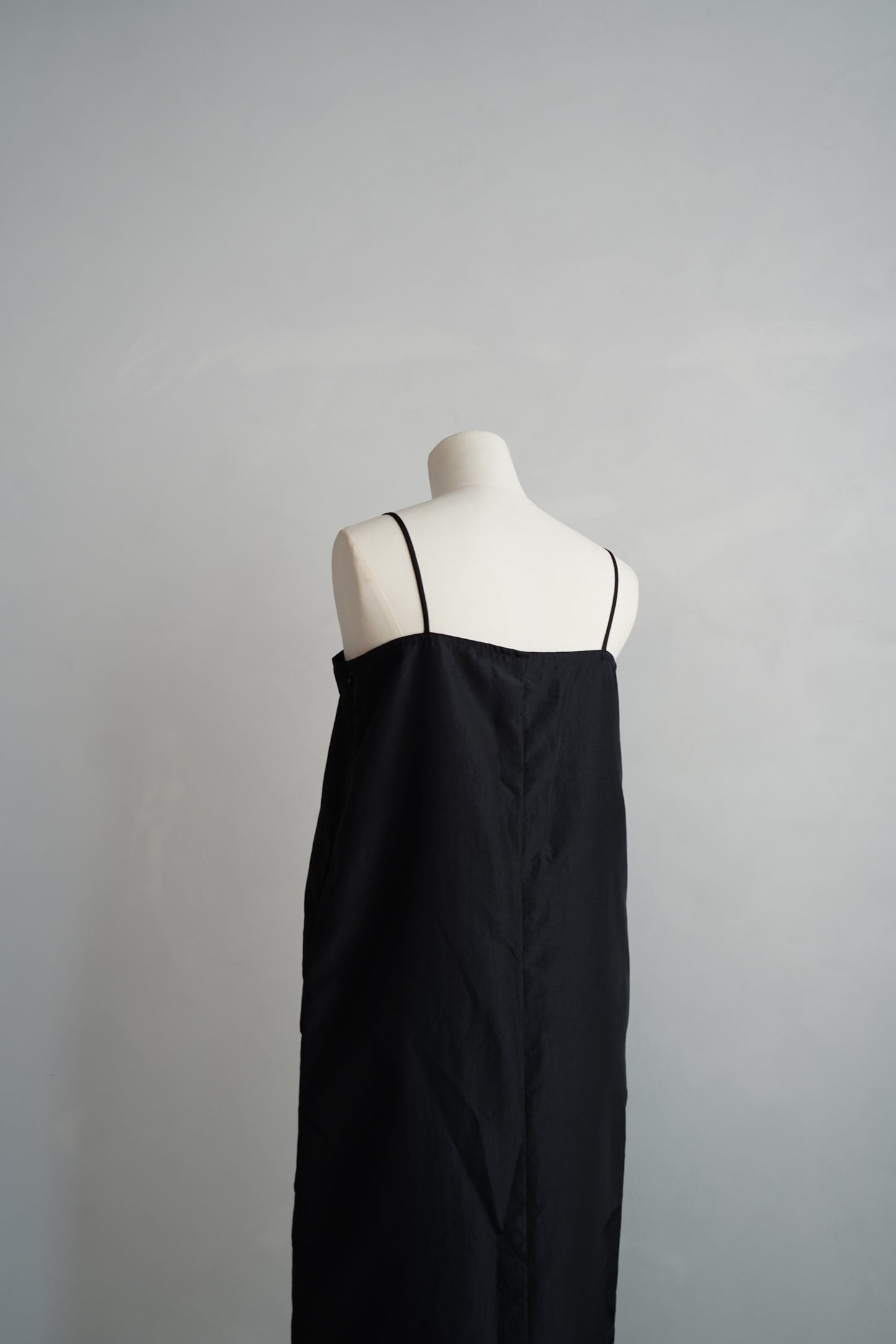 Taffeta Cami Dress / BLACK -9月20-25日発送-