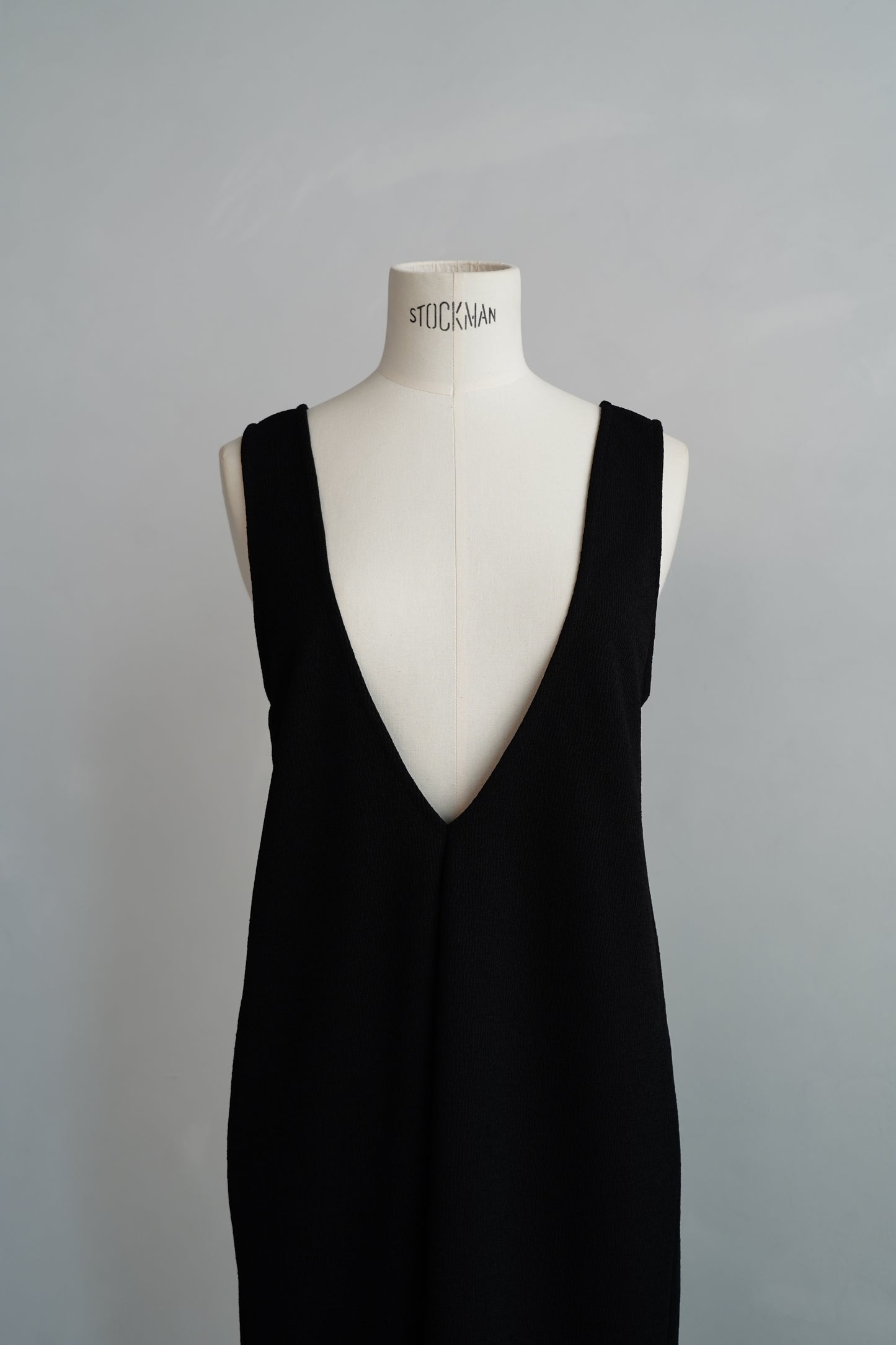 Vneck Jersey Dress / BLACK -9月15-20日発送-