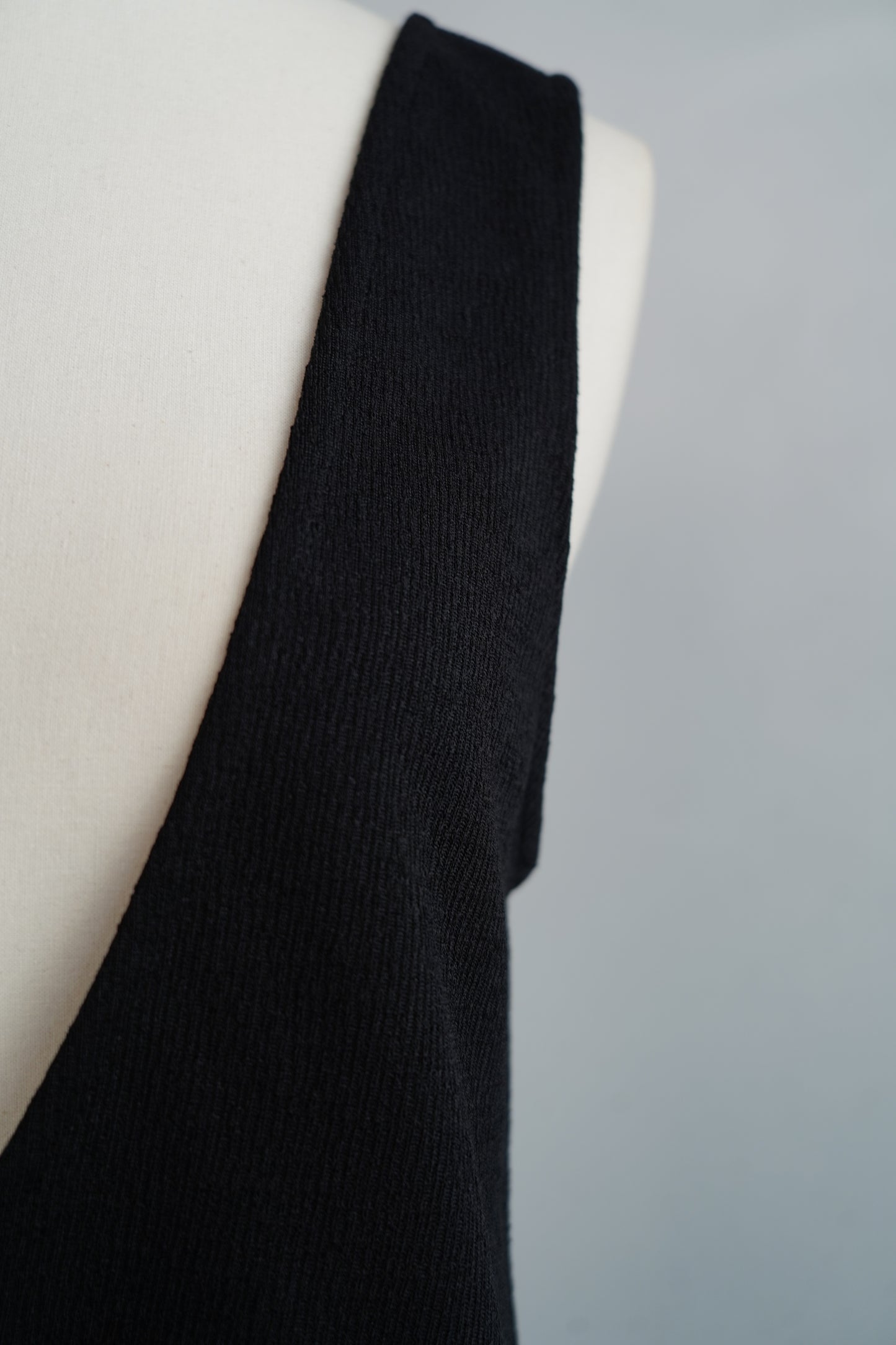 Vneck Jersey Dress / BLACK -9月15-20日発送-