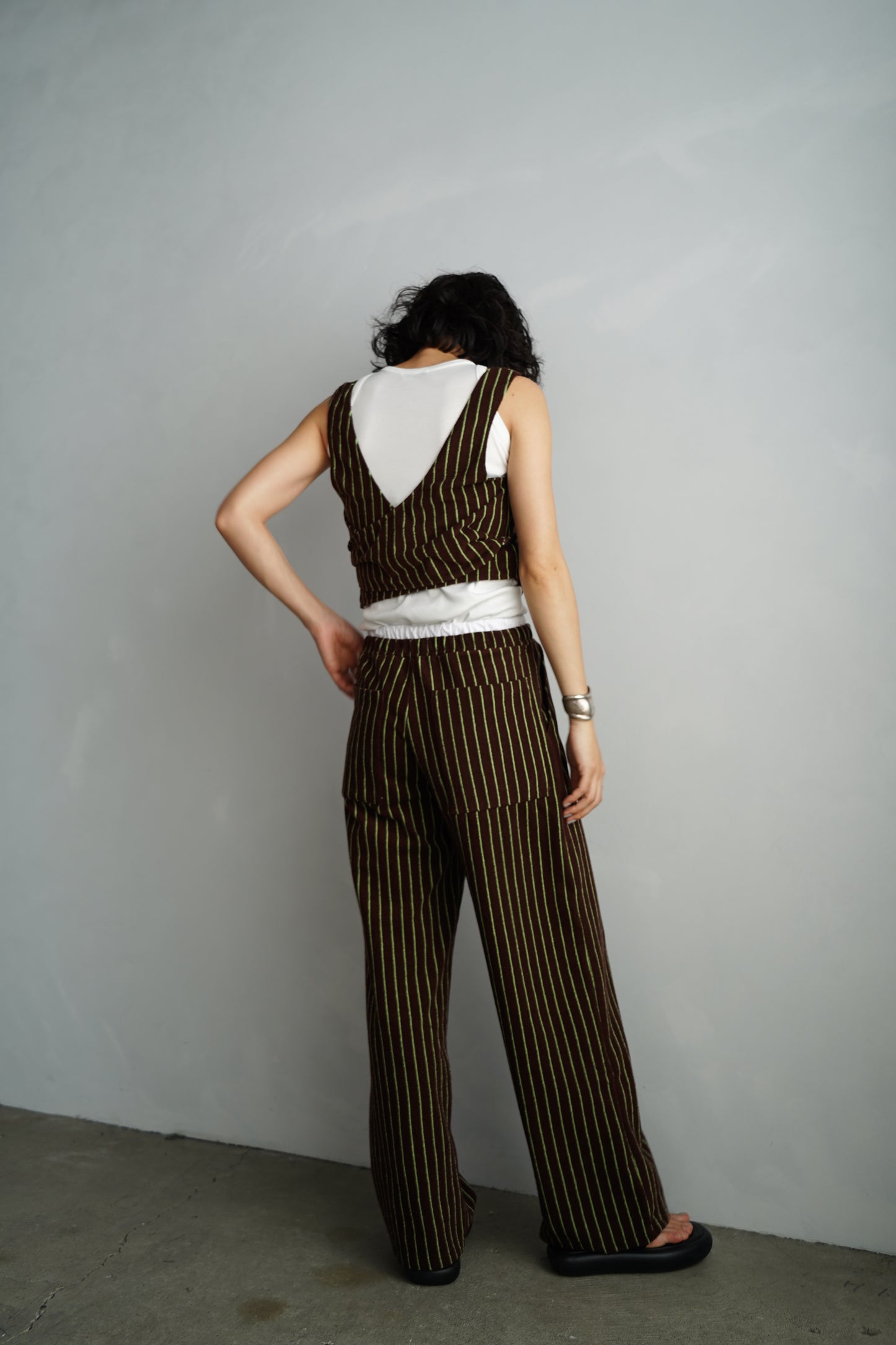 THE PILE WRAP TOP / BROWN