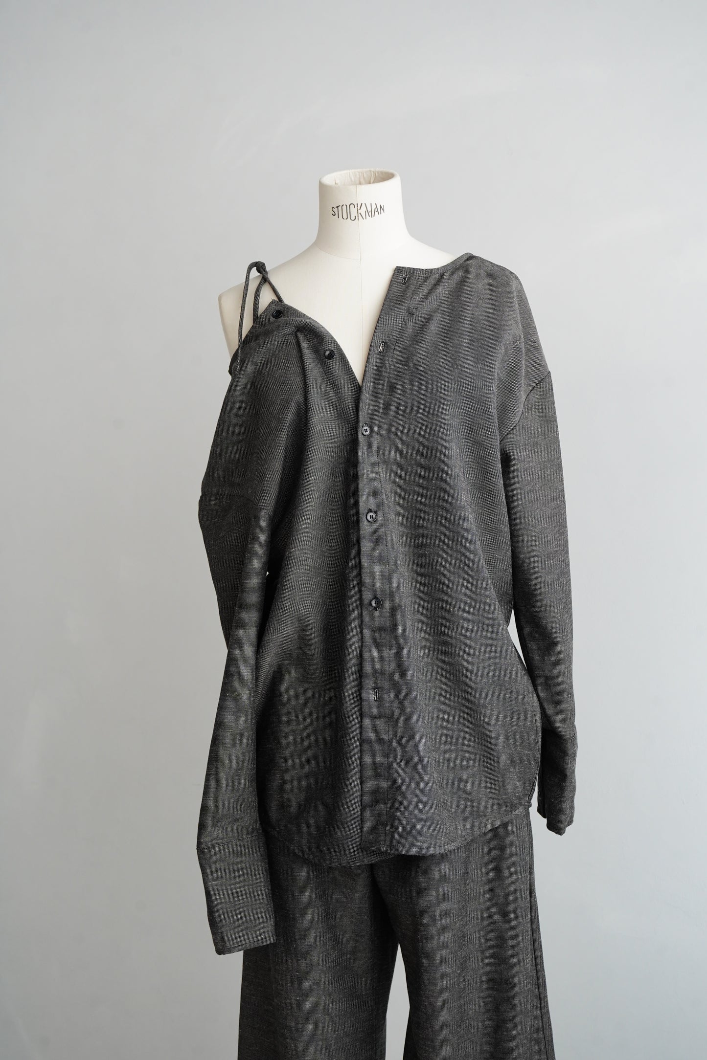 Nocollar Strap Shirts / GRAY -9月20−25日発送-