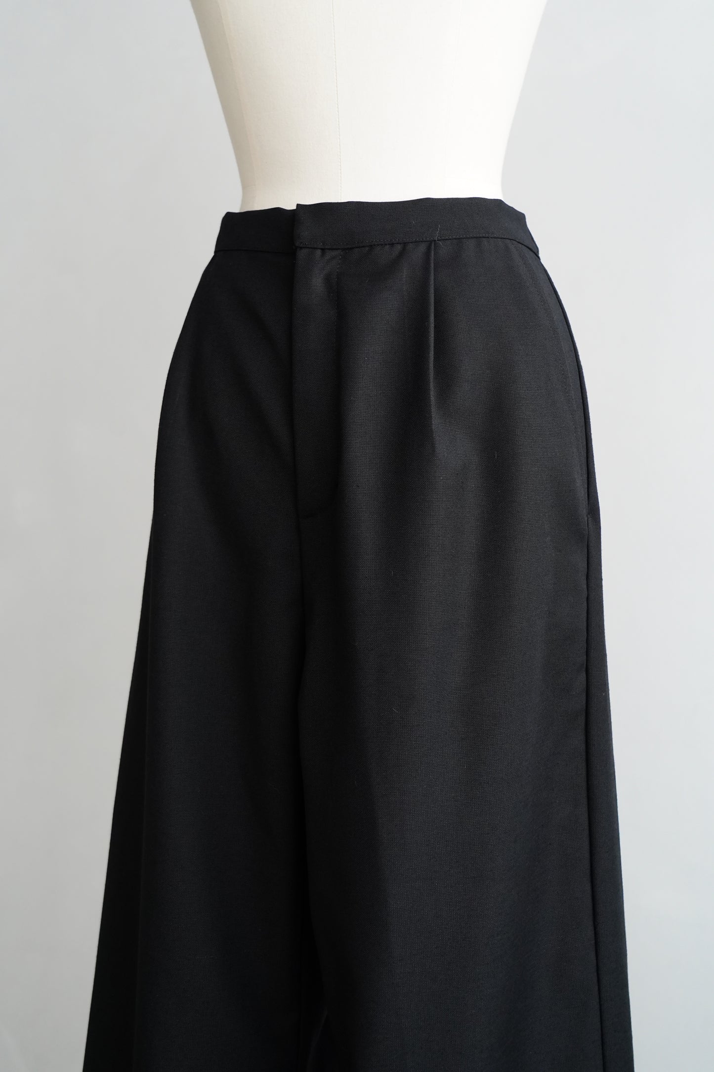 Tack Pants / BLACK -9月20−25日発送-