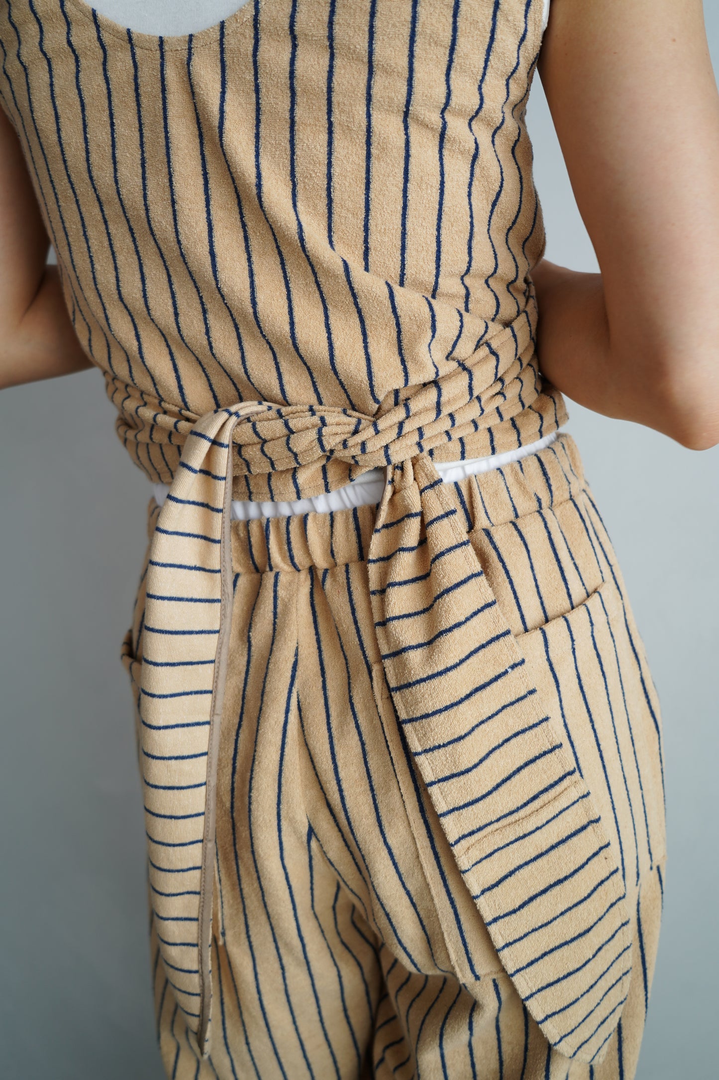 THE PILE WRAP TOP / BEIGE