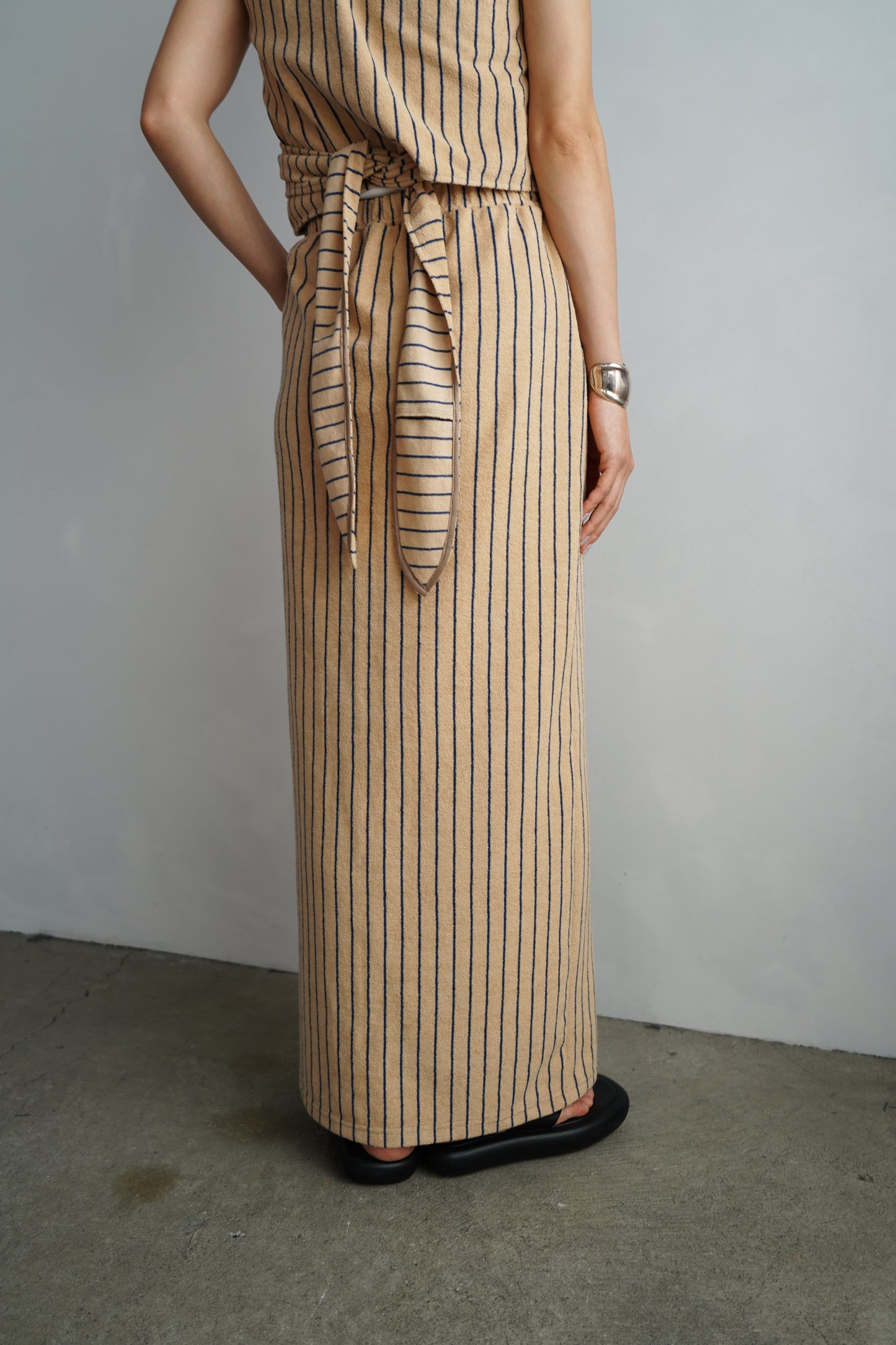 THE PILE SKIRT / BEIGE