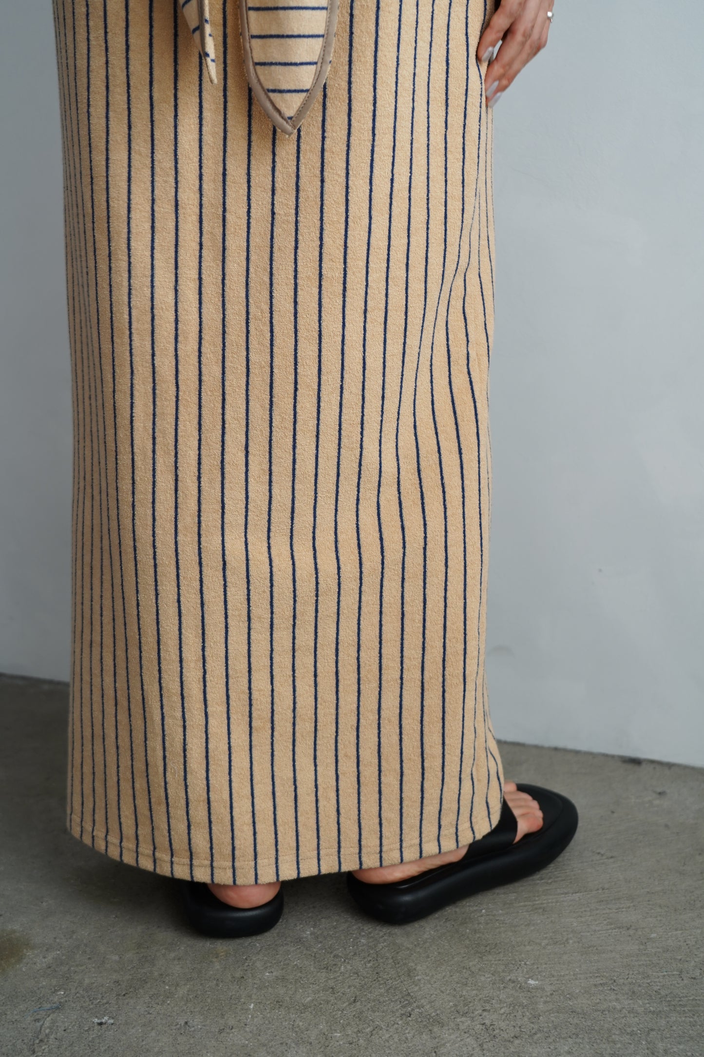 THE PILE SKIRT / BEIGE