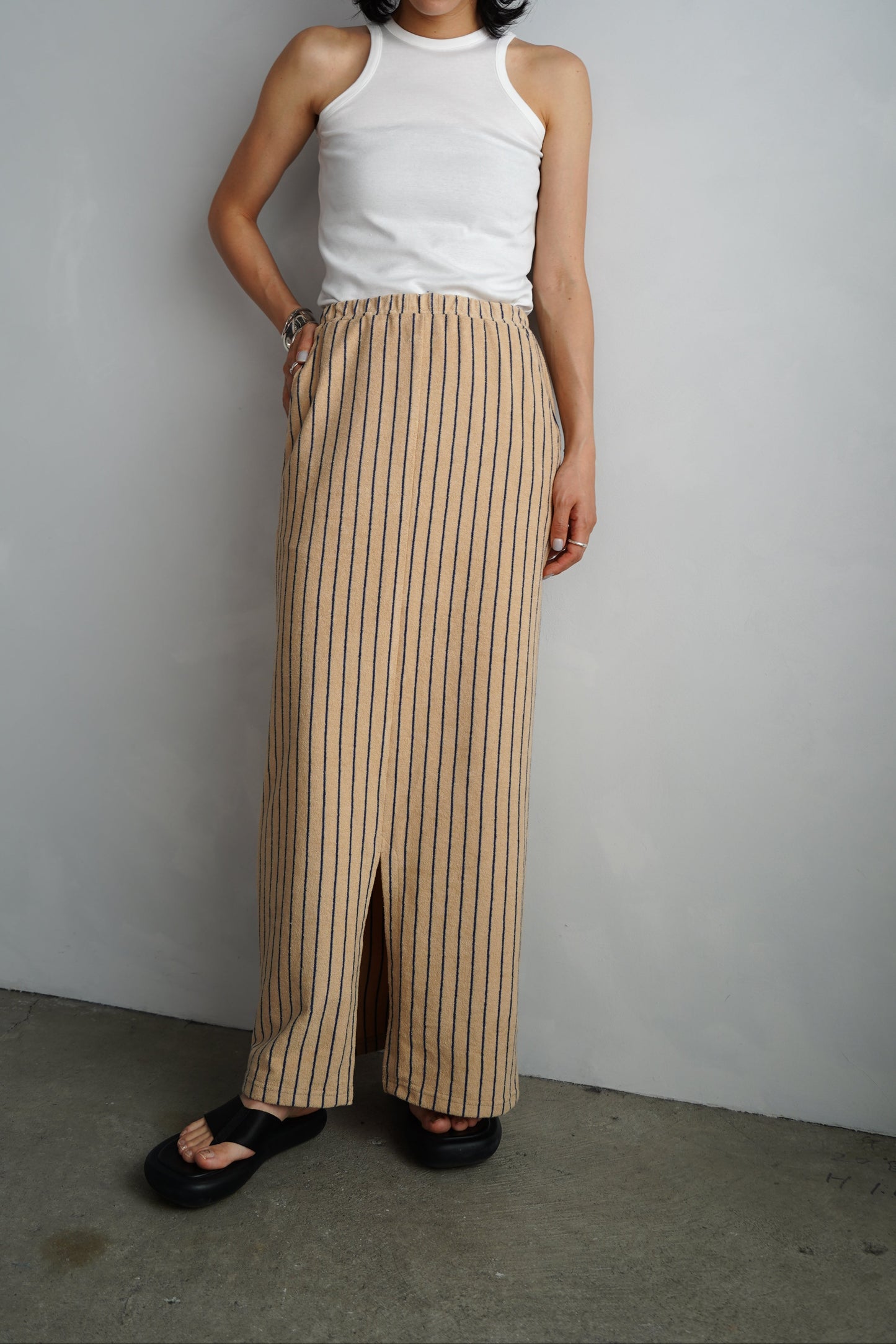 THE PILE SKIRT / BEIGE