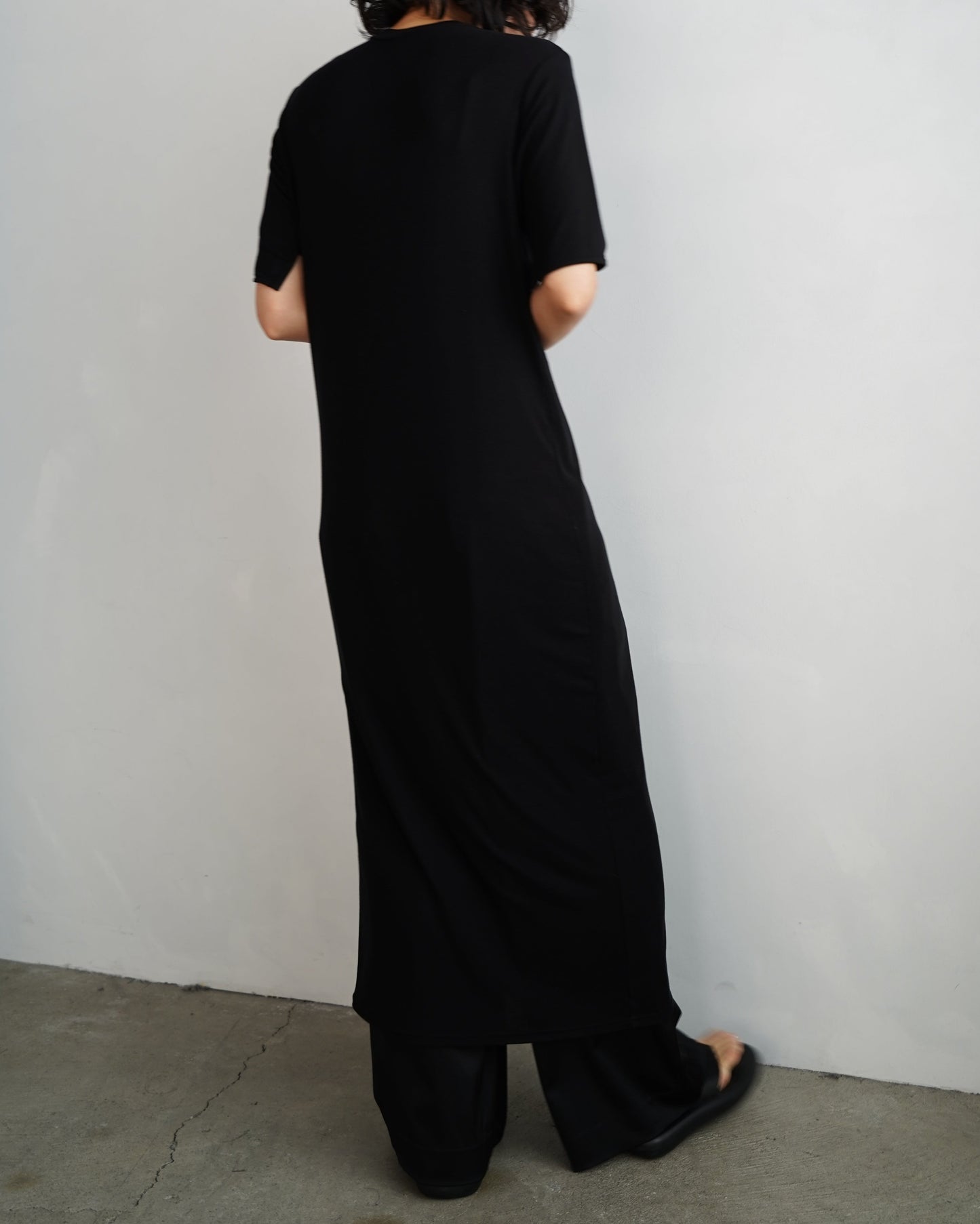 Smooth Sheer Onepiece / BLACK