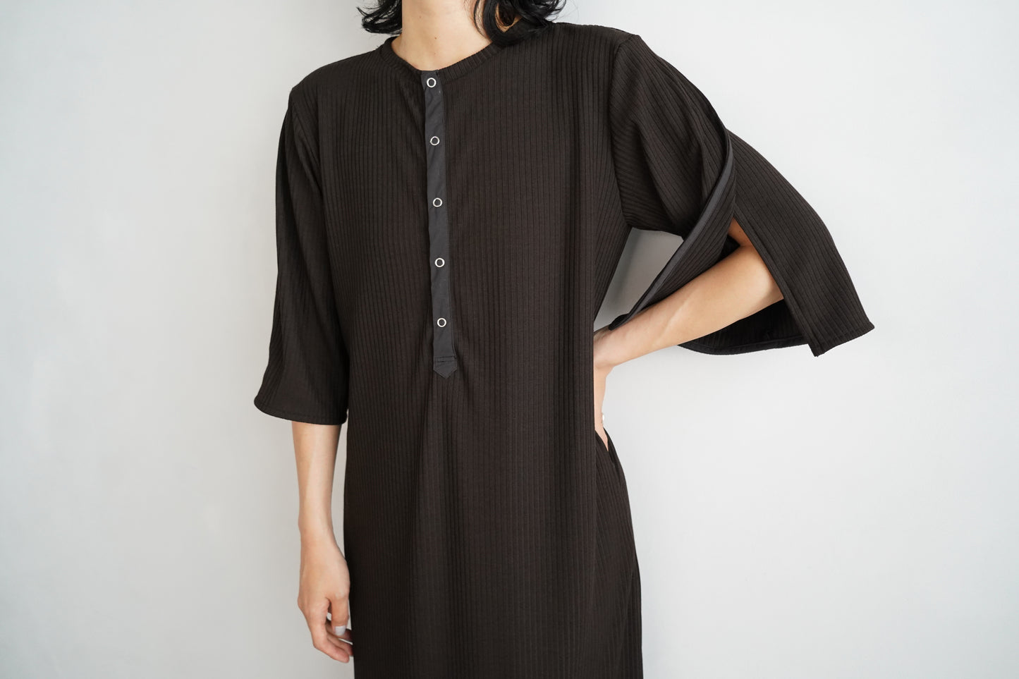 【期間限定販売】Rib Henley Onepiece / BROWN -7月6-10日発送 -