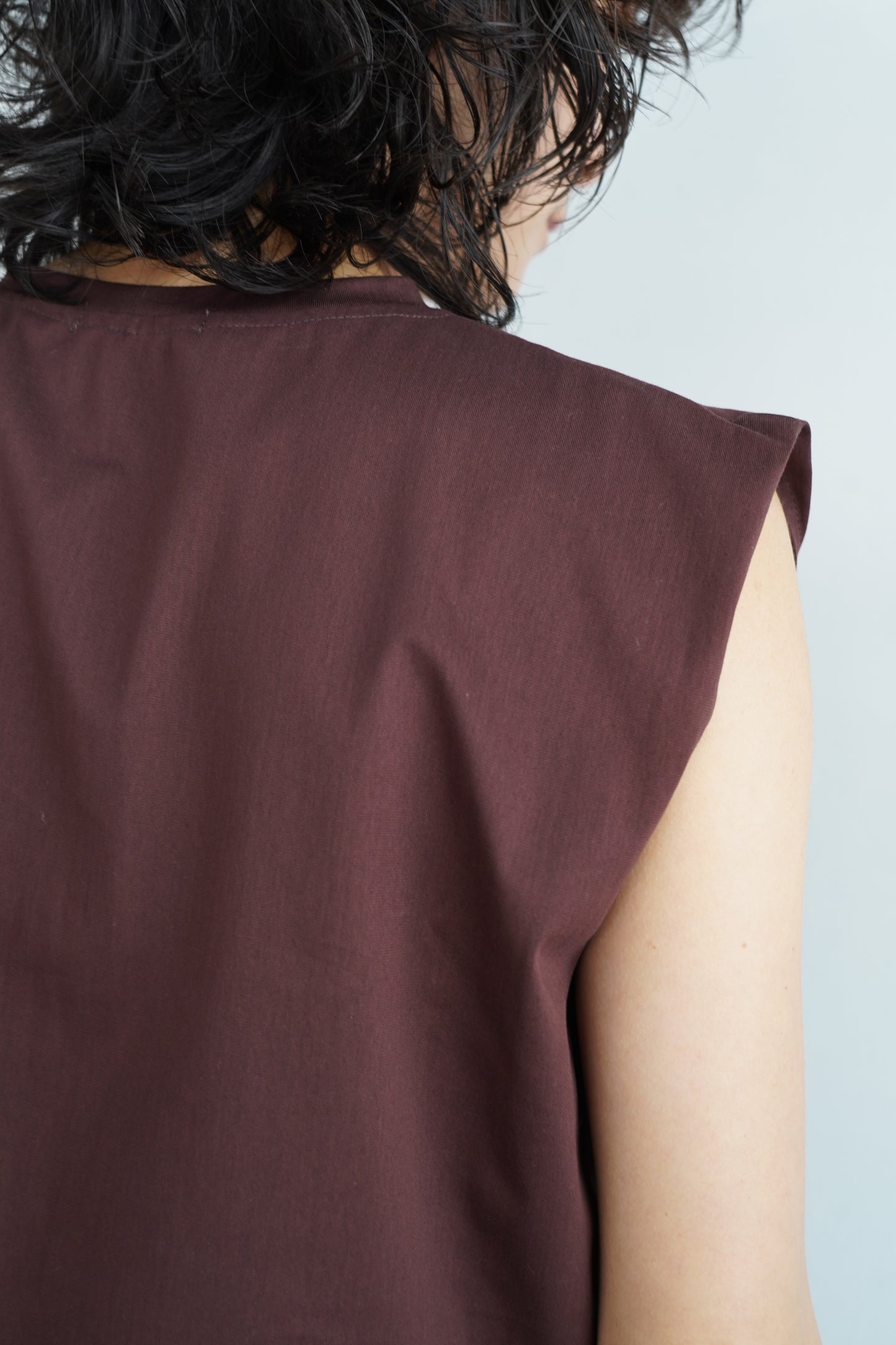 Nosleeve Short Top / BROWN -6月25-30日発送-