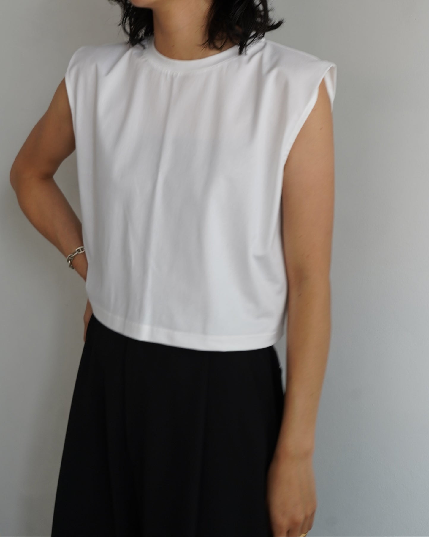 Nosleeve Short Top / WHITE -6月25-30日発送-