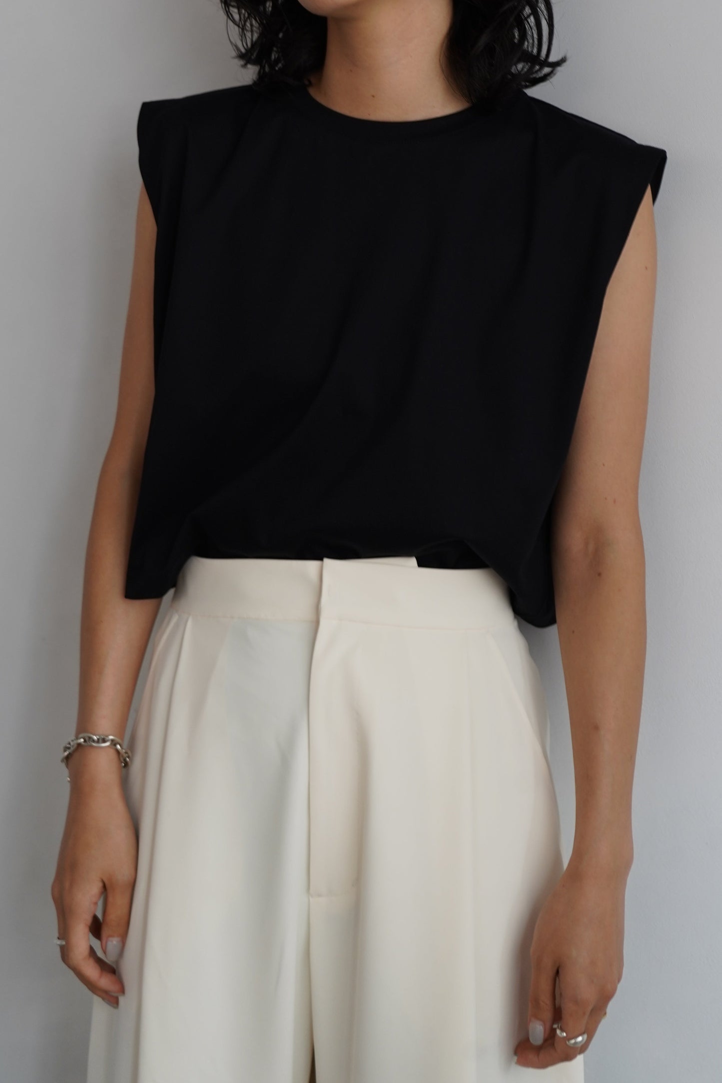 Nosleeve Short Top / BLACK -6月25-30日発送-