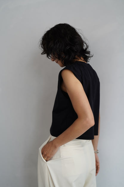 Nosleeve Short Top / BLACK -6月25-30日発送-