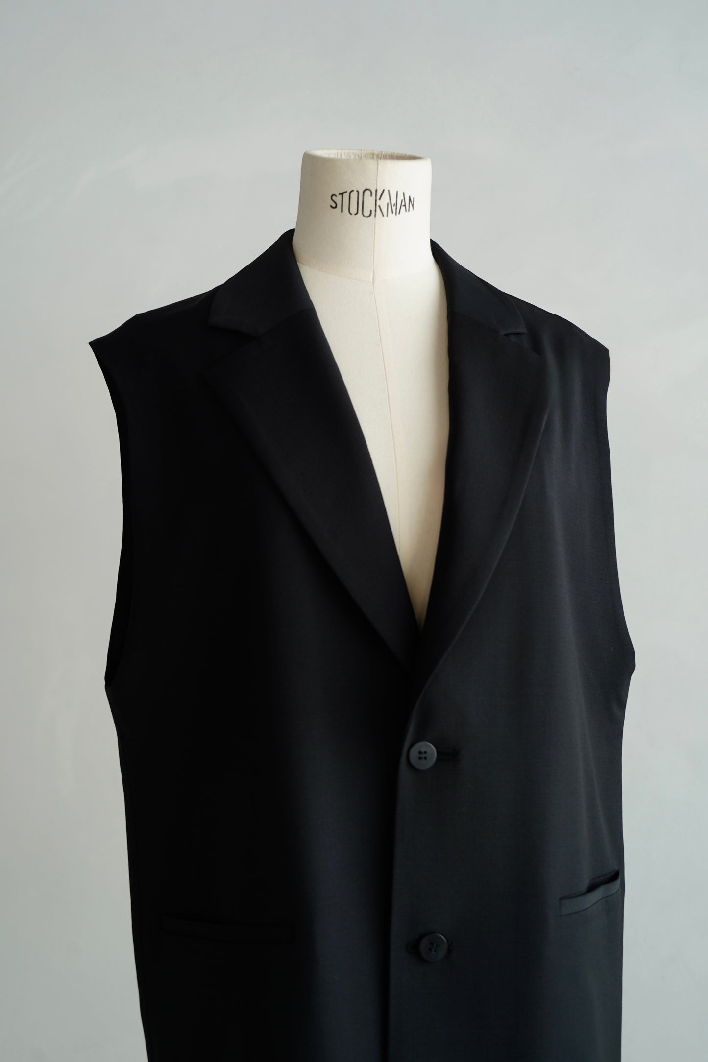 Tailored Vest / BLACK