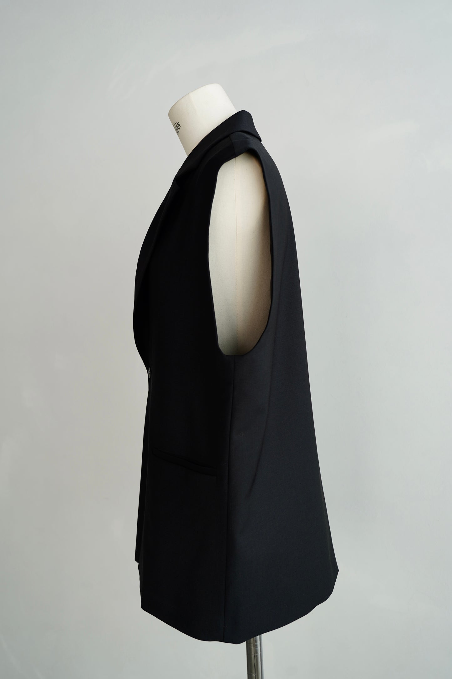 Tailored Vest / BLACK