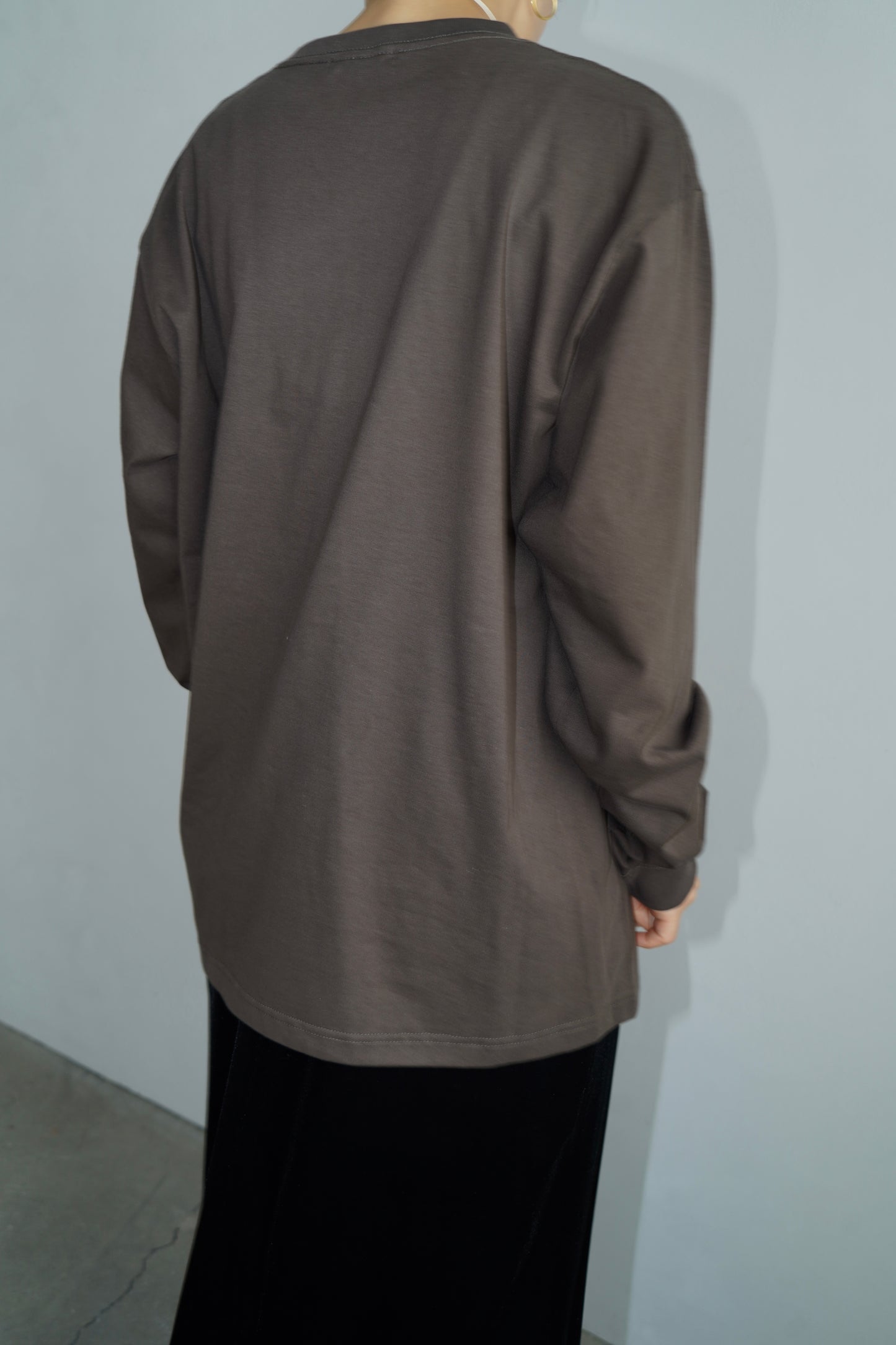 &her × Sayaka Maeda Tshirt / BROWN -3日以内発送-