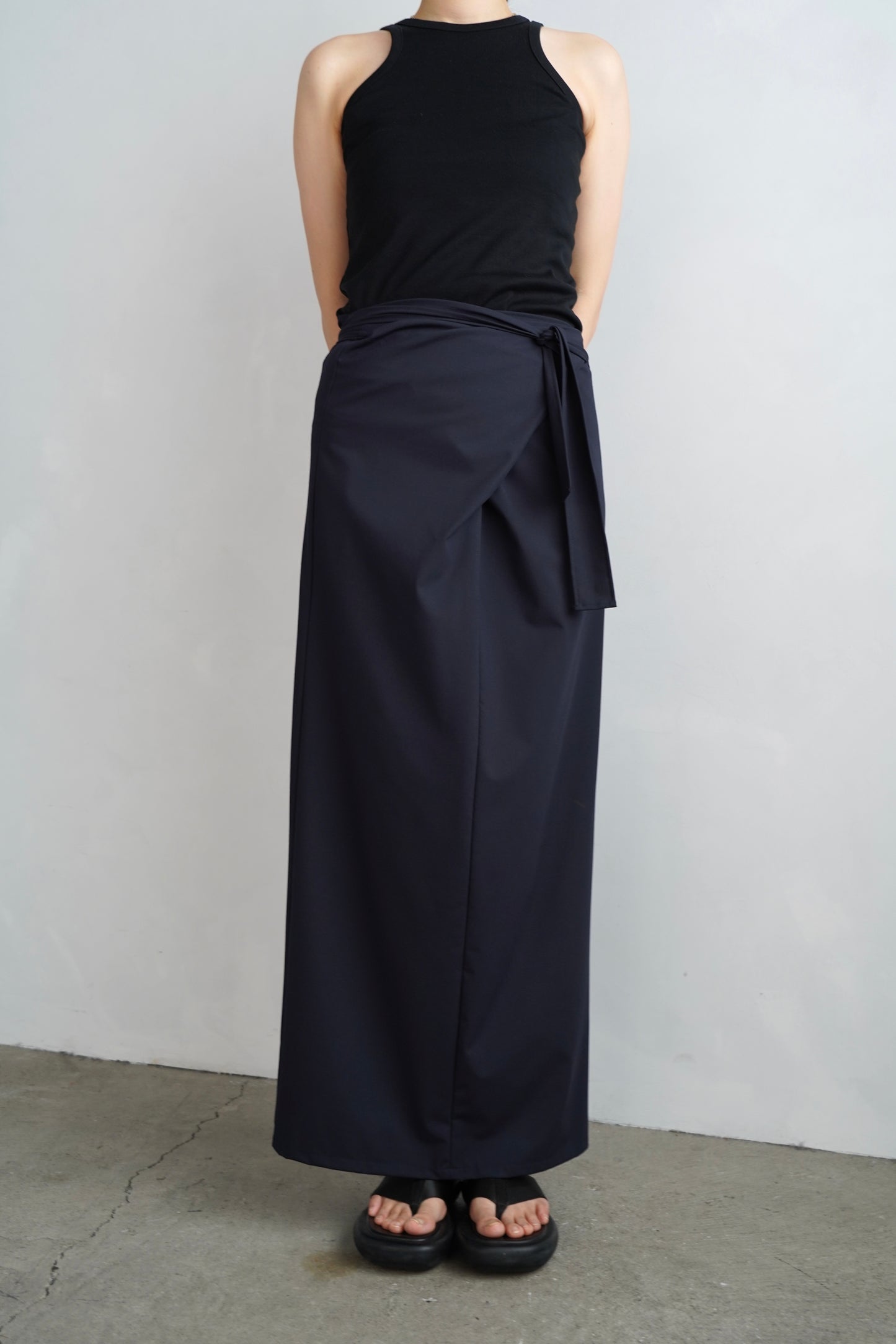 Essential Wrap Skirt / NAVY- 7月10-15日発送-