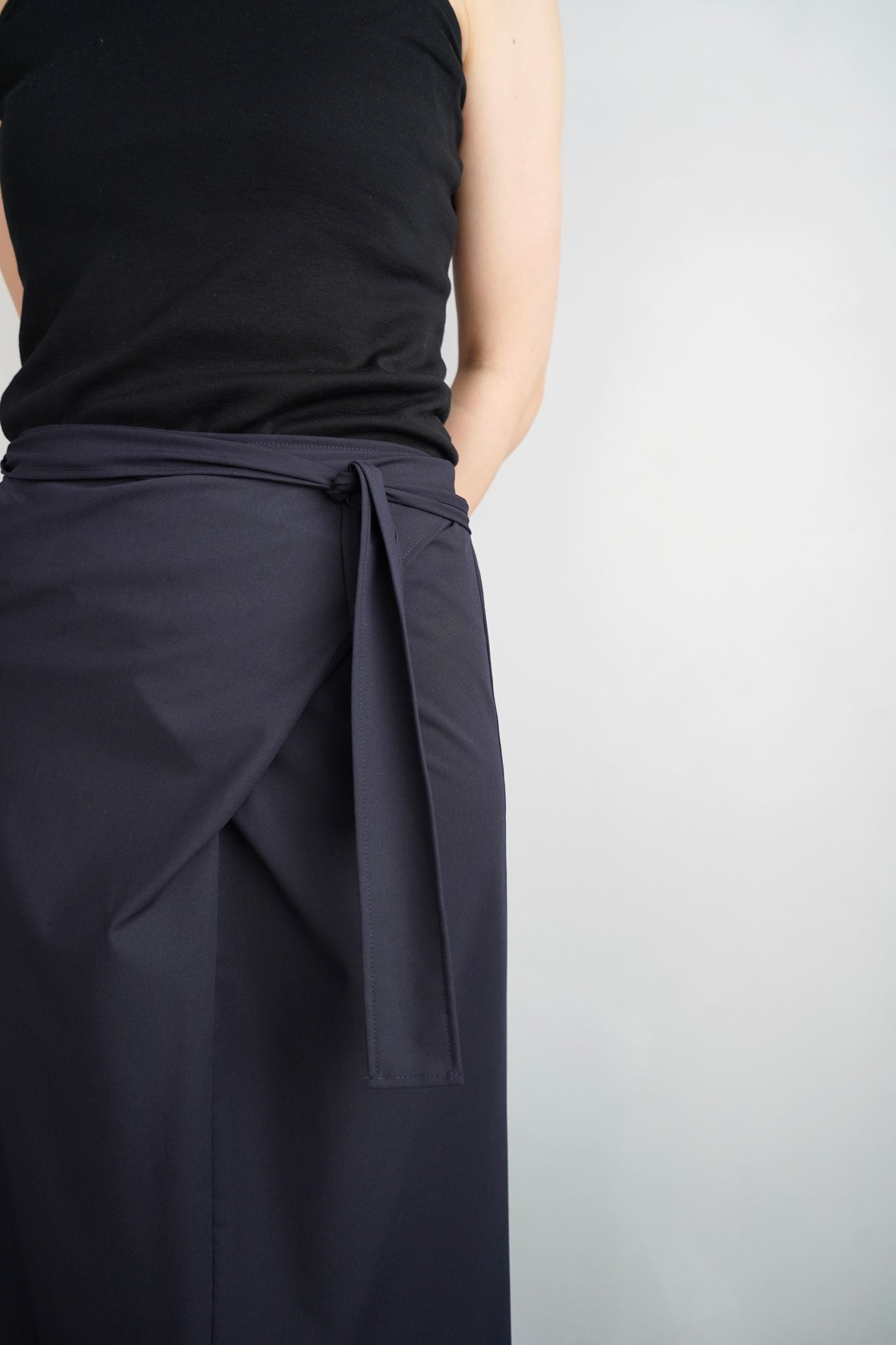 Essential Wrap Skirt / NAVY- 7月10-15日発送-