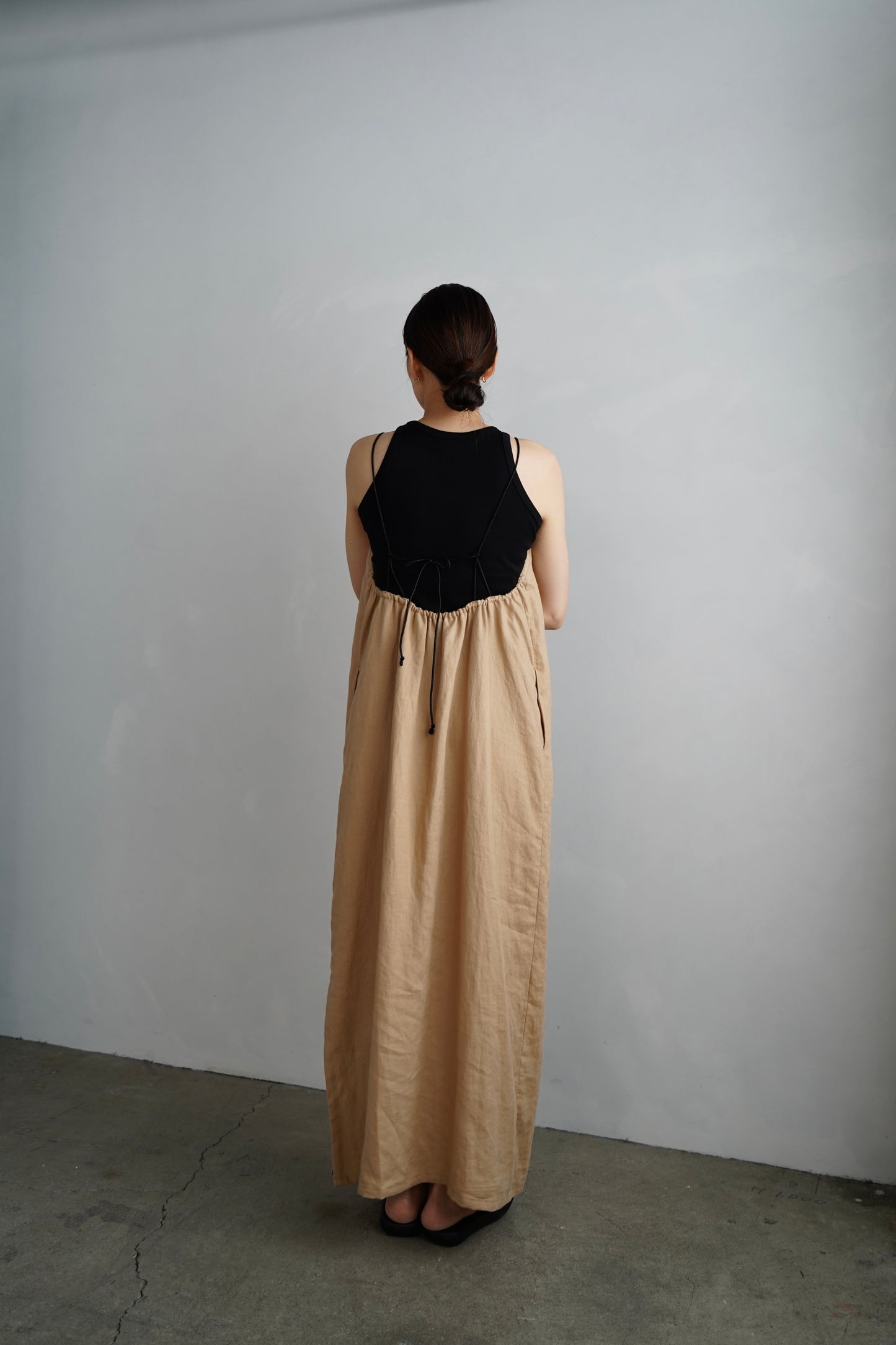 Linen Halter Dress / BEIGE -7月10日発送-