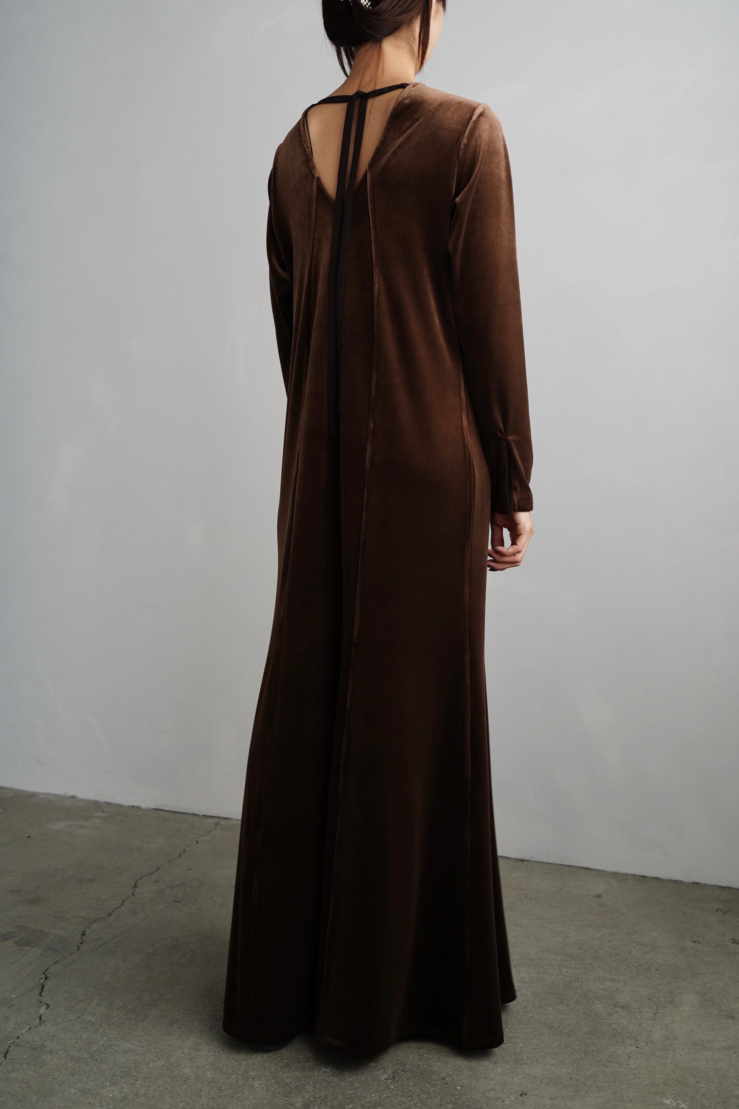 Velour Backopen Dress / BROWN -12月15日発送-
