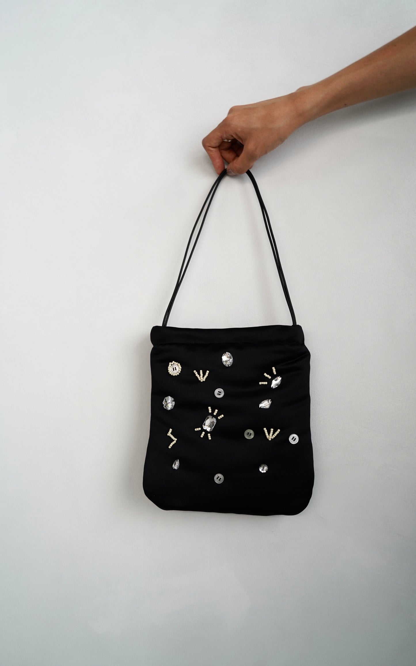 Adorn Satin Bag / BLACK -8月25日発送-