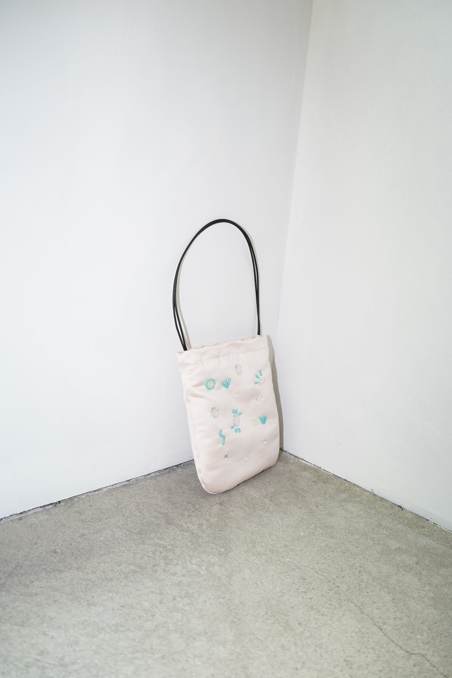 Adorn Satin Bag / PINK -8月25日発送-