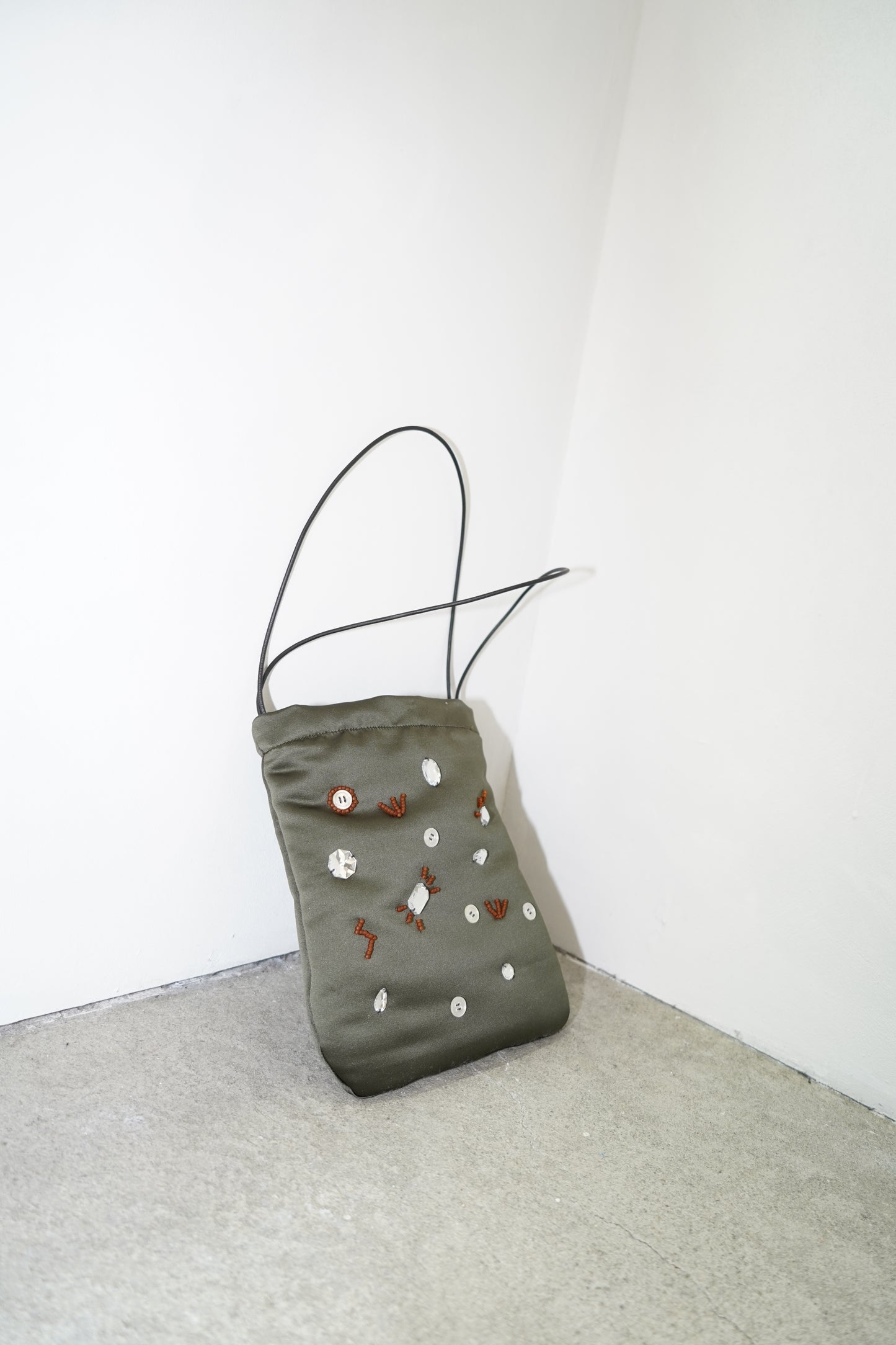 Adorn Satin Bag / KHAKI -8月25日発送-