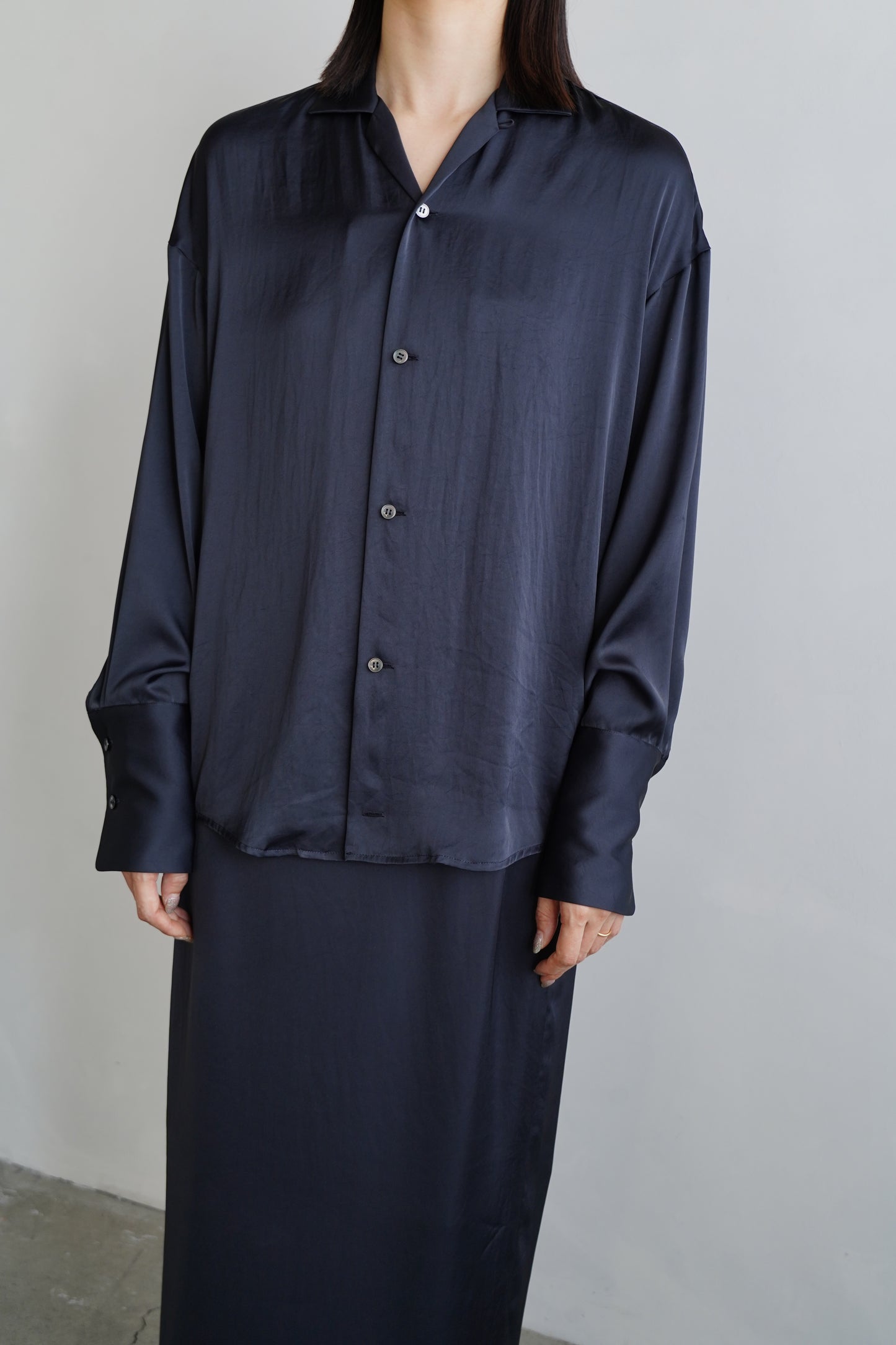 Open Collar Satin Shirts / NAVY -5月23-28日発送-