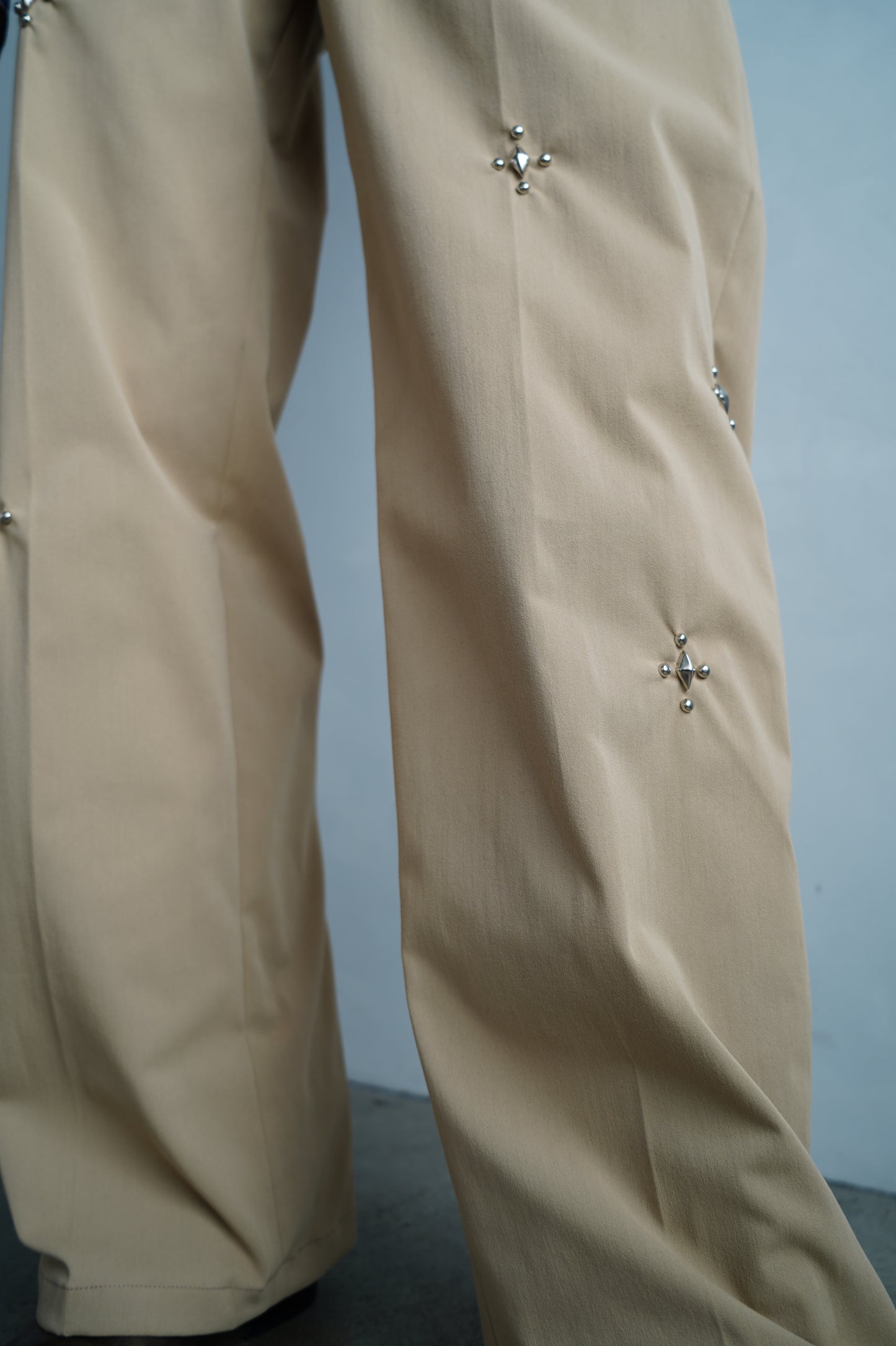 Studs Chino Pants / BEIGE -9月30日発送-
