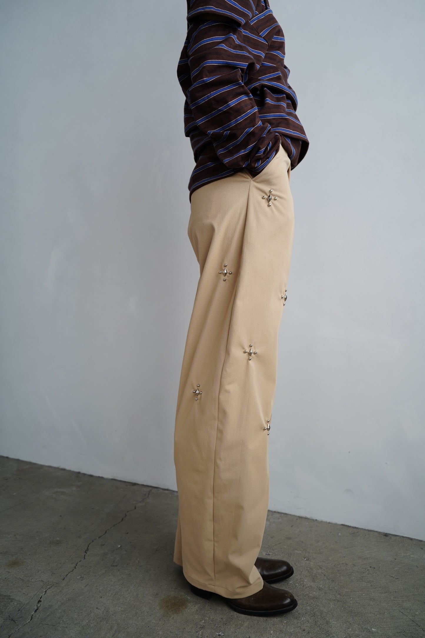 Studs Chino Pants / BEIGE -9月30日発送-