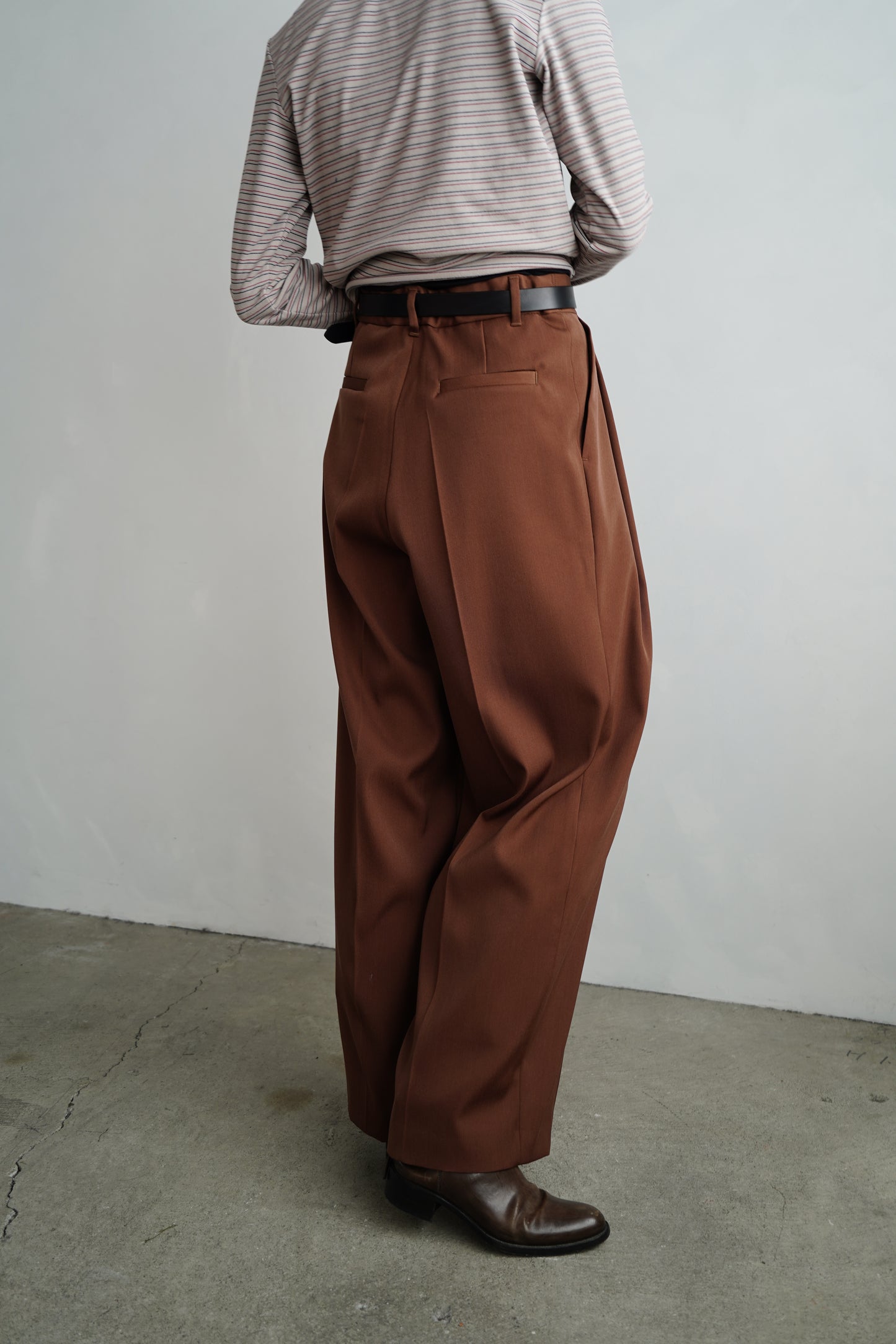 Wool Tuck Pants / BROWN -10月20日発送-