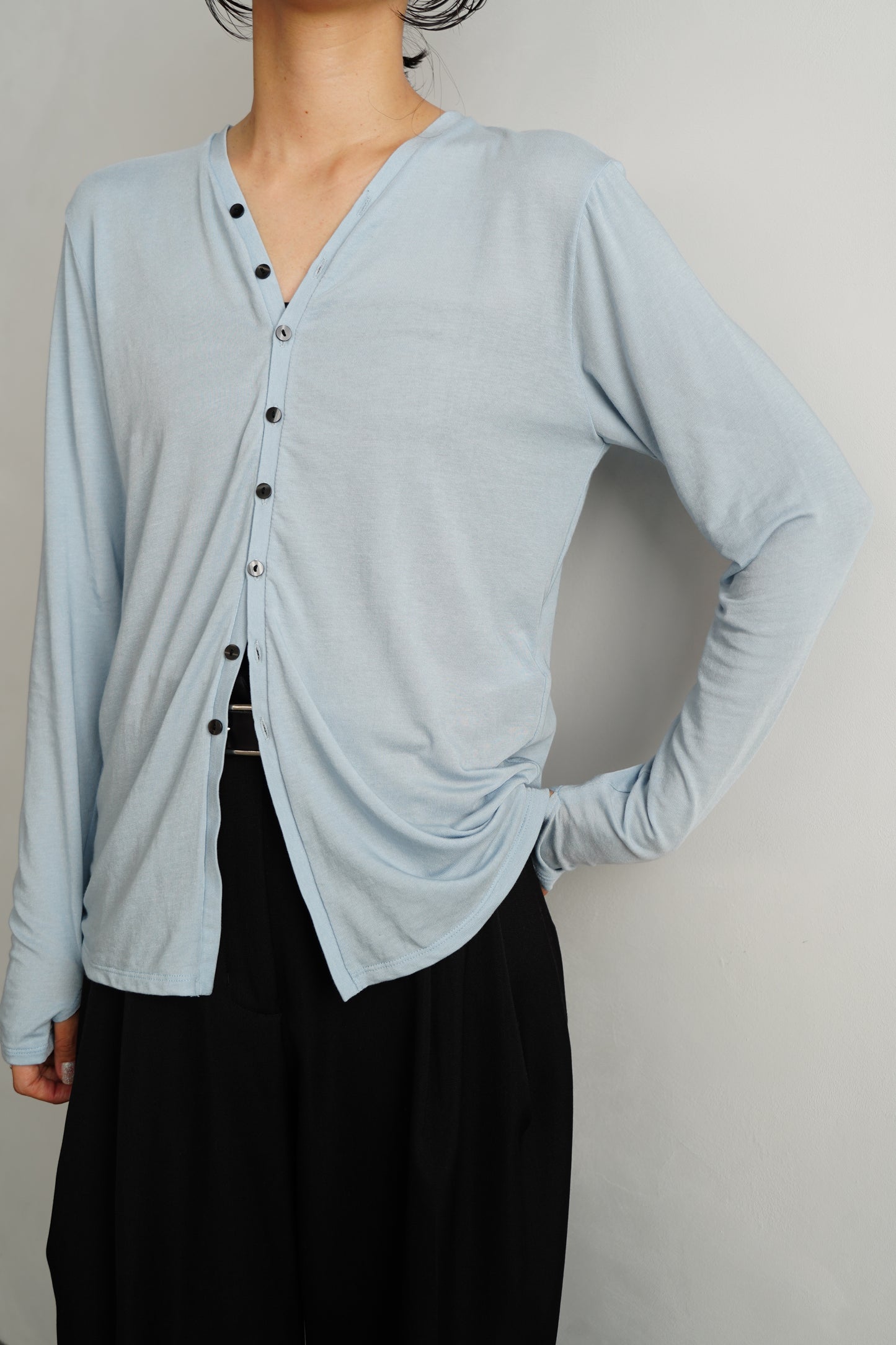 Powdery Cardigan / L.BLUE