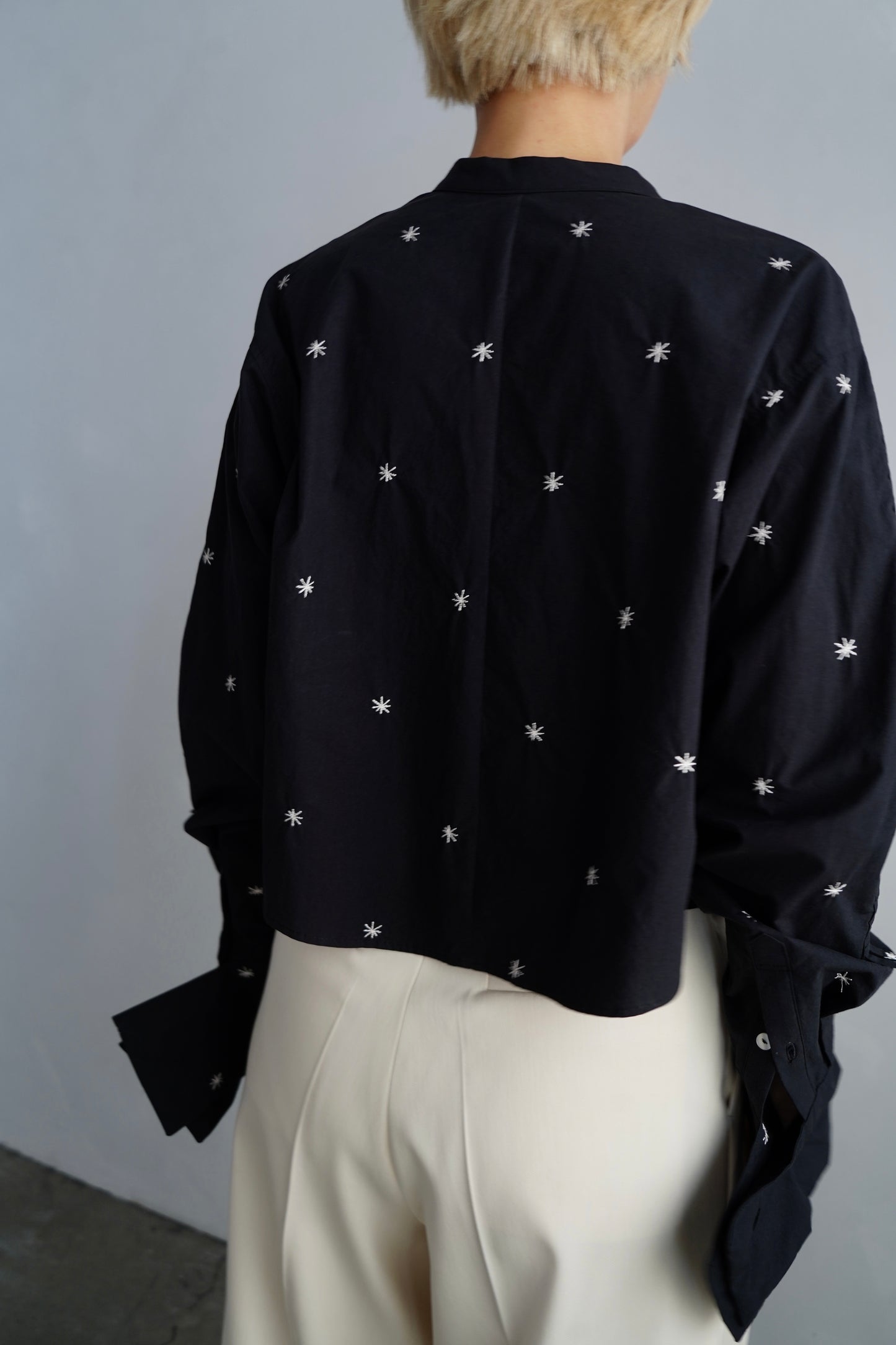Embroidery Shirt / BLACK -9月18日発送-