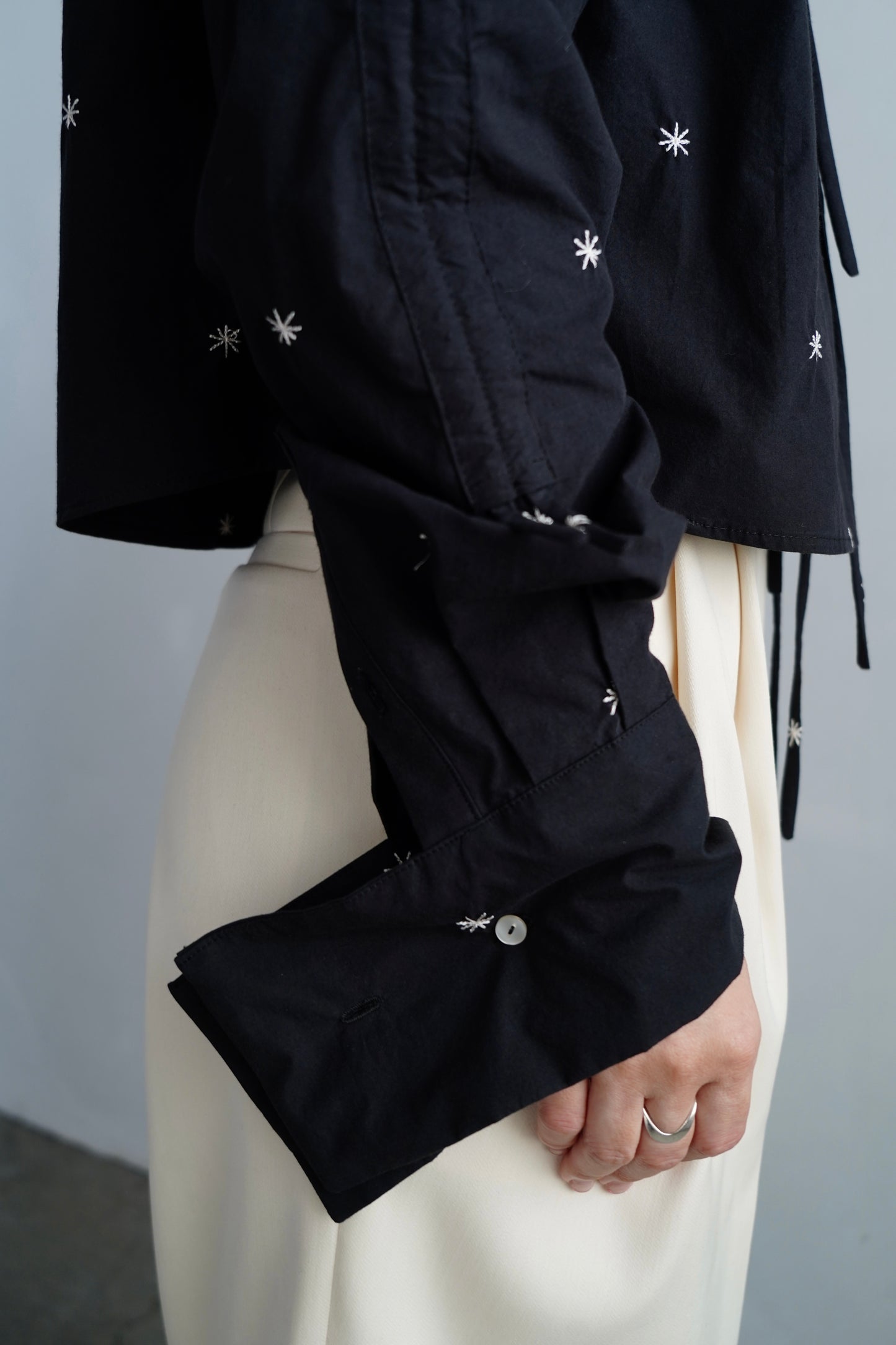Embroidery Shirt / BLACK -9月18日発送-