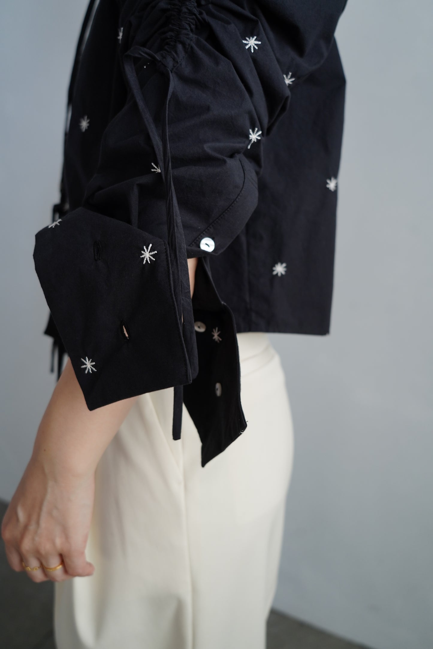 Embroidery Shirt / BLACK -9月18日発送-