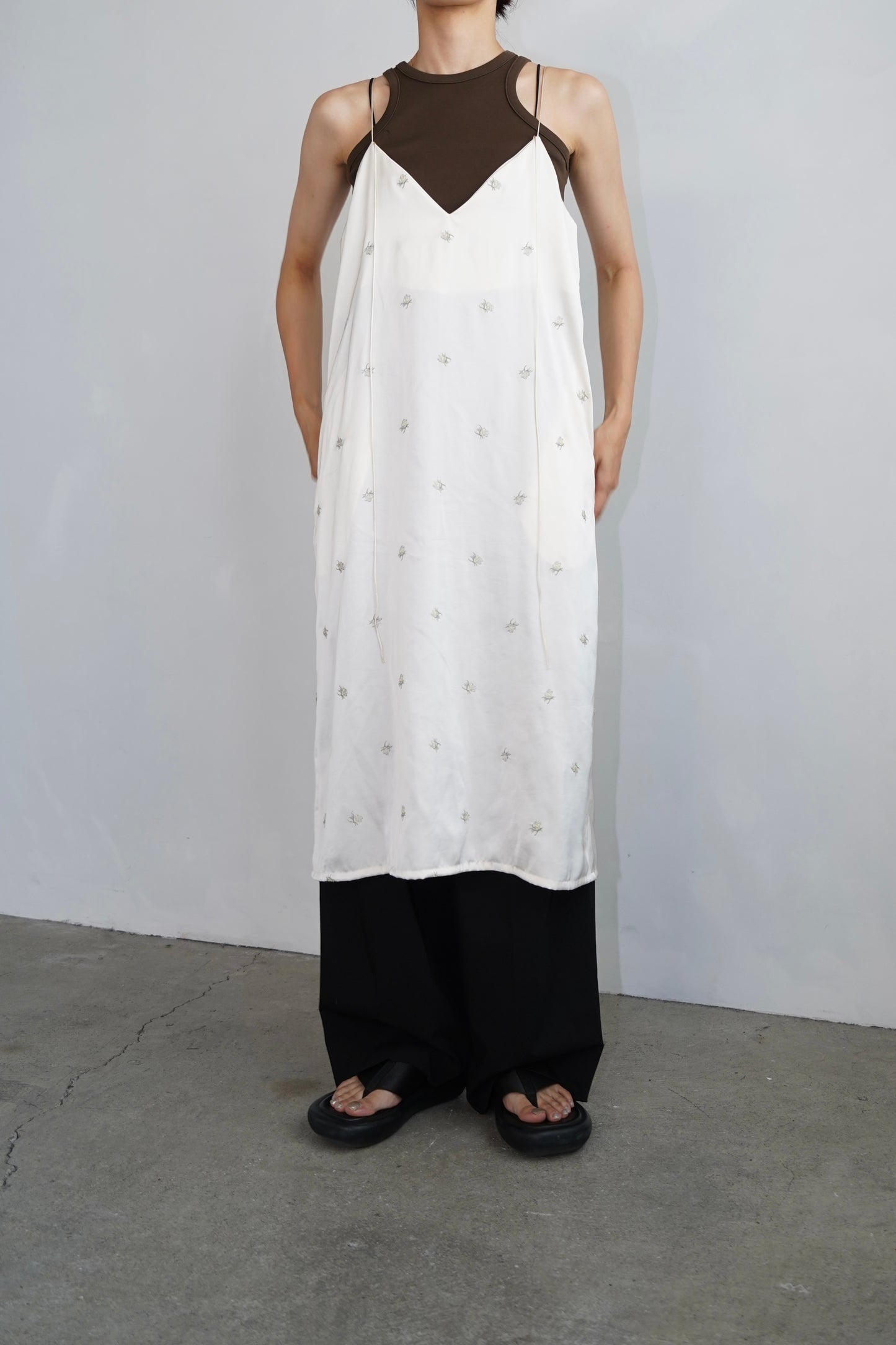 Stitch Flower Cami Dress / OFFWHITE -8月3-7日発送-