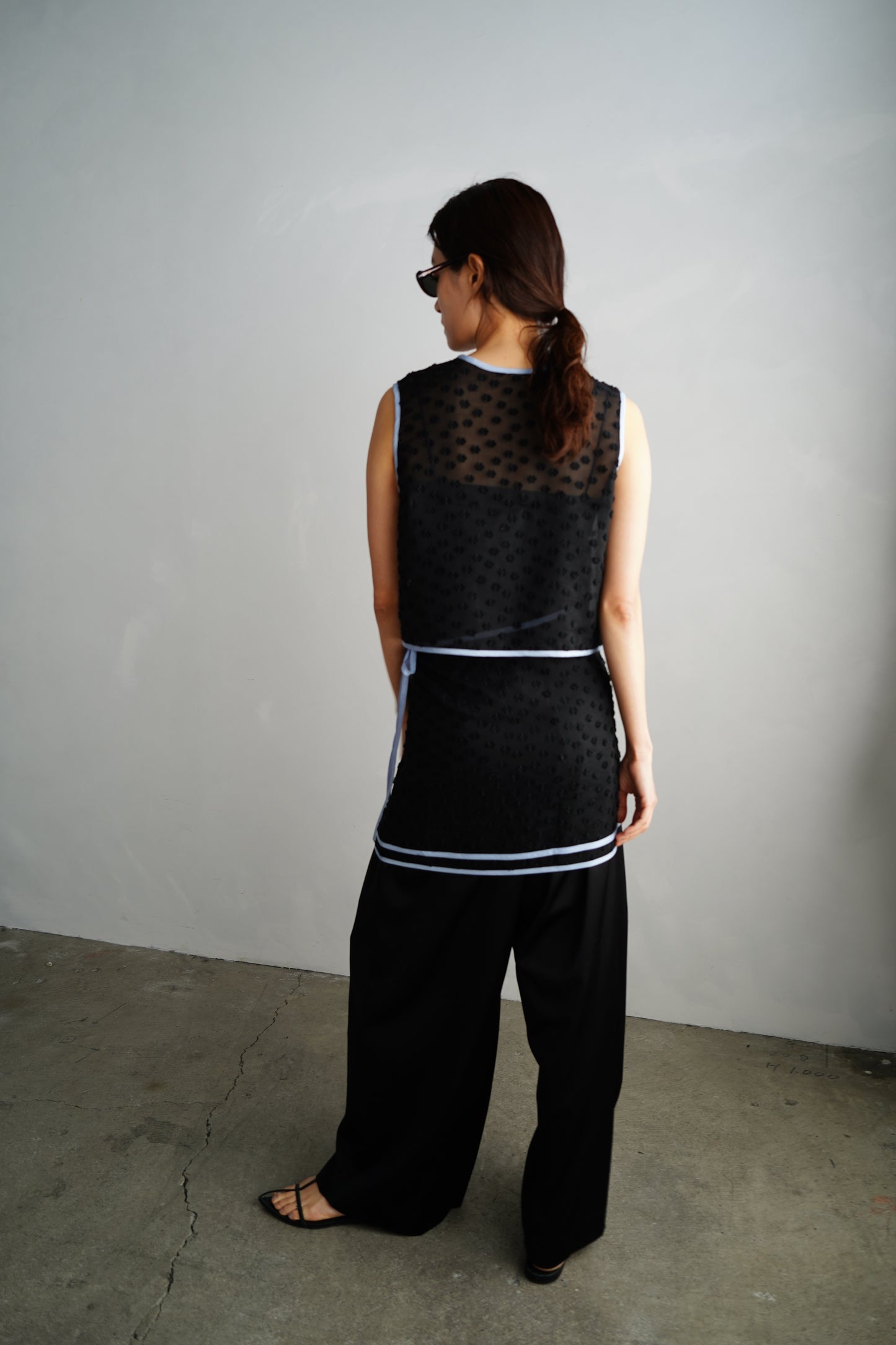 Cut  Lace Wrap Skirt / BLACK