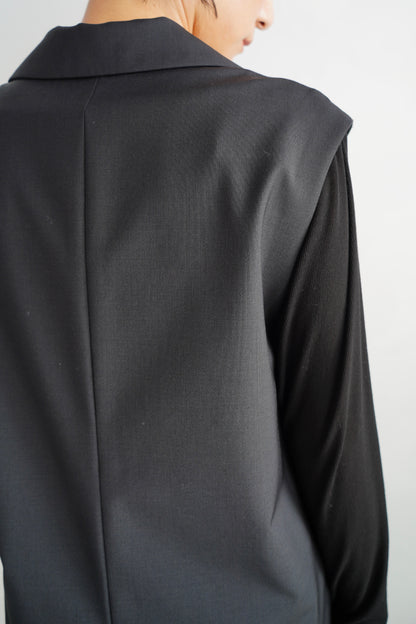 Tailored Vest / CHARCOALGRAY