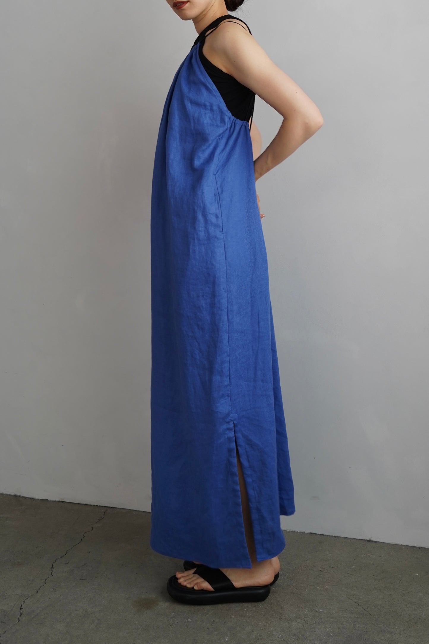 Linen Halter Dress / BLUE -7月10日発送-