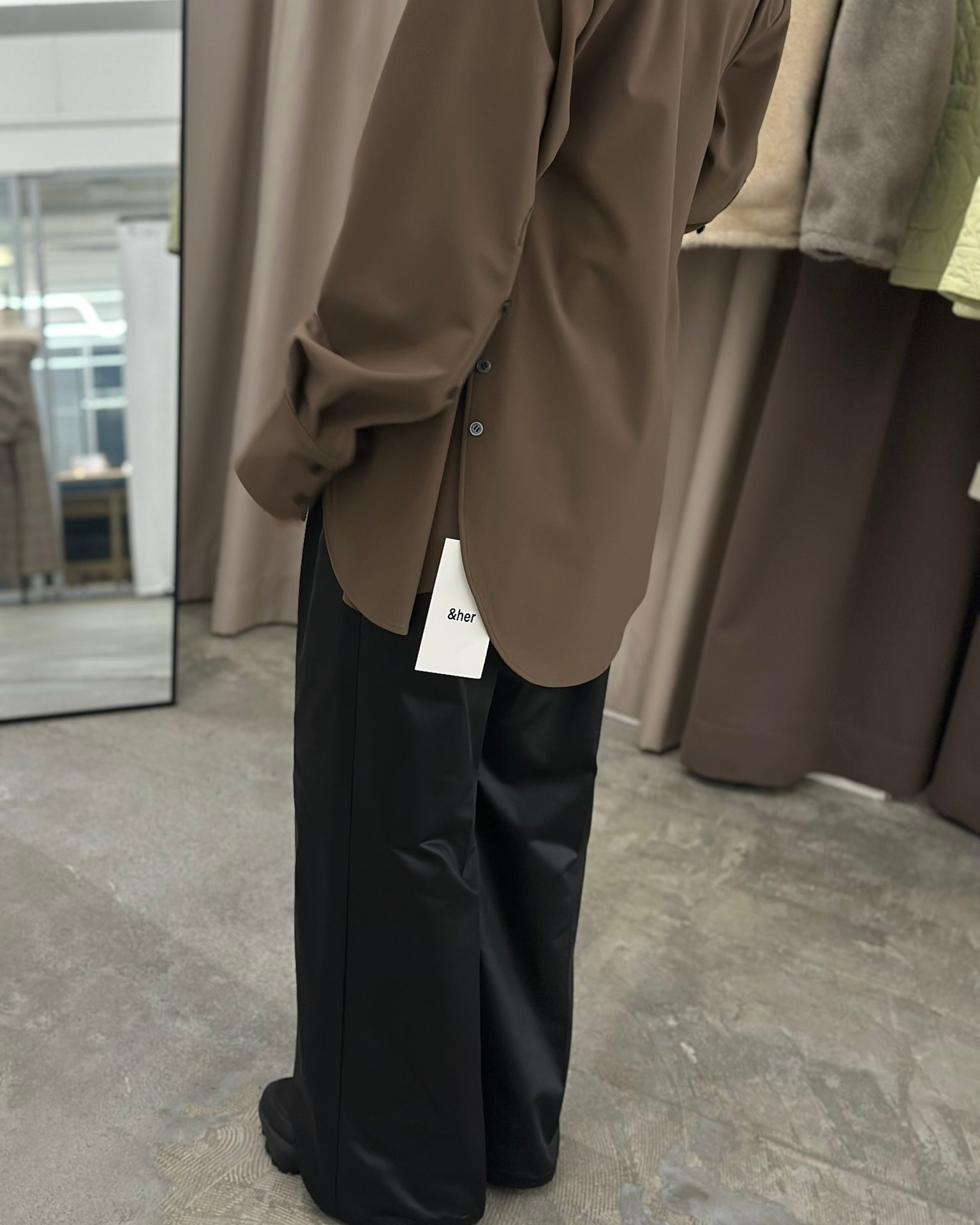 Side Button Shirts / BROWN – &her