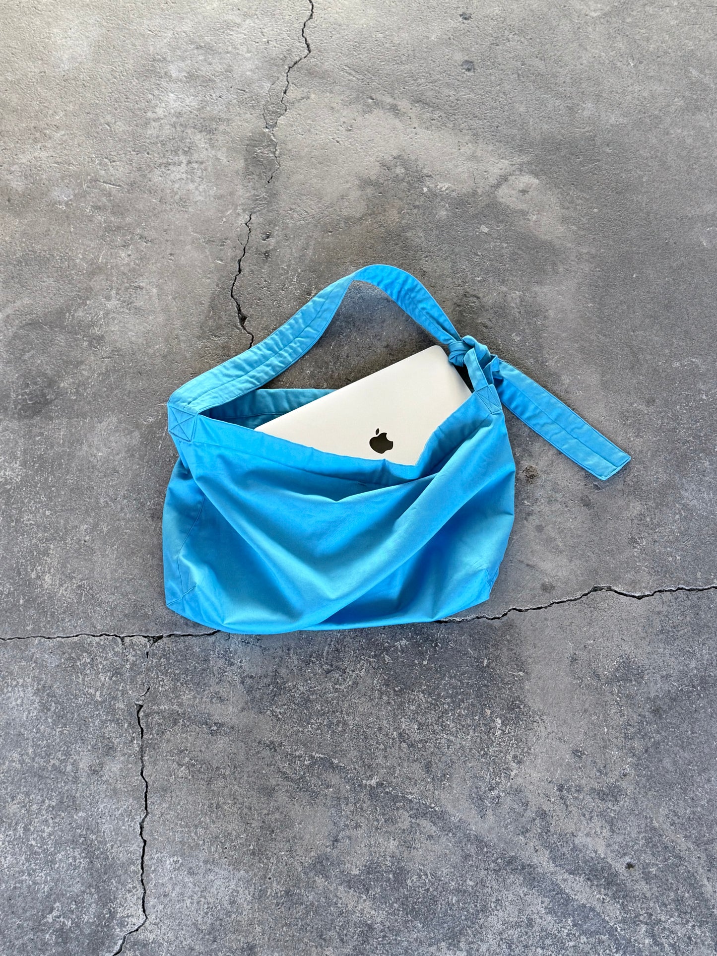 Big Sling Bag / BLUE -3月19日発送-