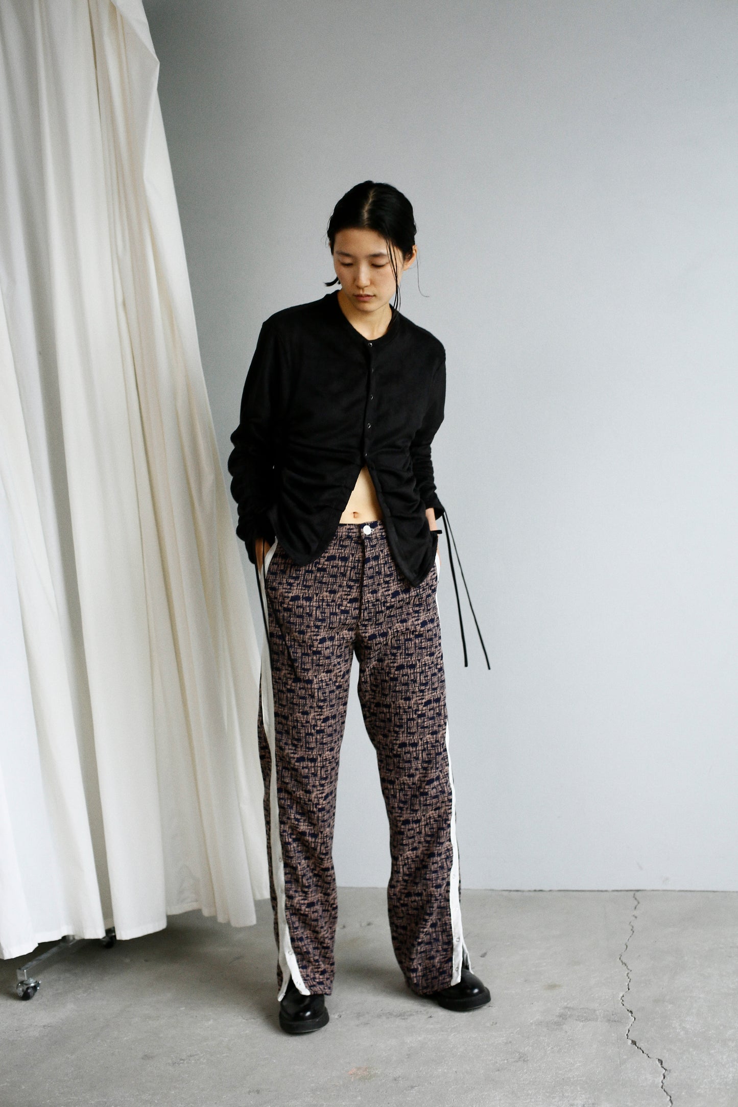 Line Pants / BROWN -12月13日発送-