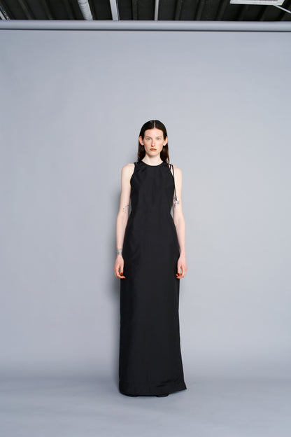 Backcut Dress / BLACK -5月25-31日発送-