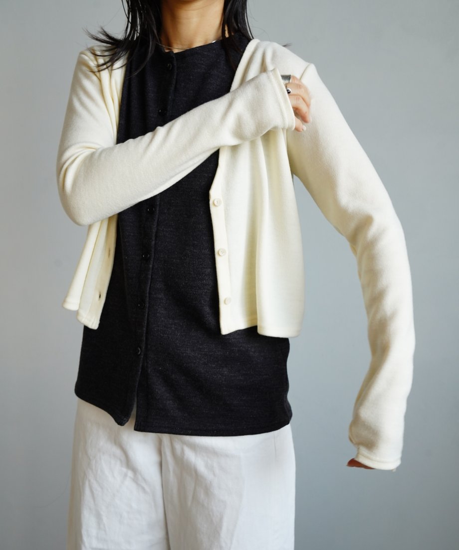 Vest Cardigan Set / CHACOALGRAY×OFFWHITE -3日以内発送-