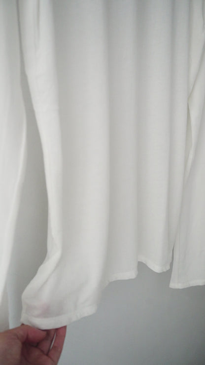 Powdery Pullover / OFFWHITE
